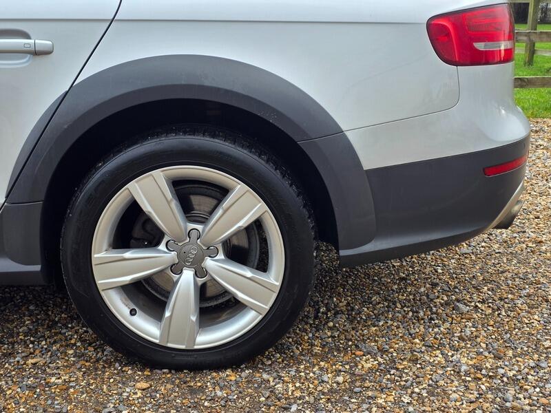 2014 Audi A4 Allroad image 9