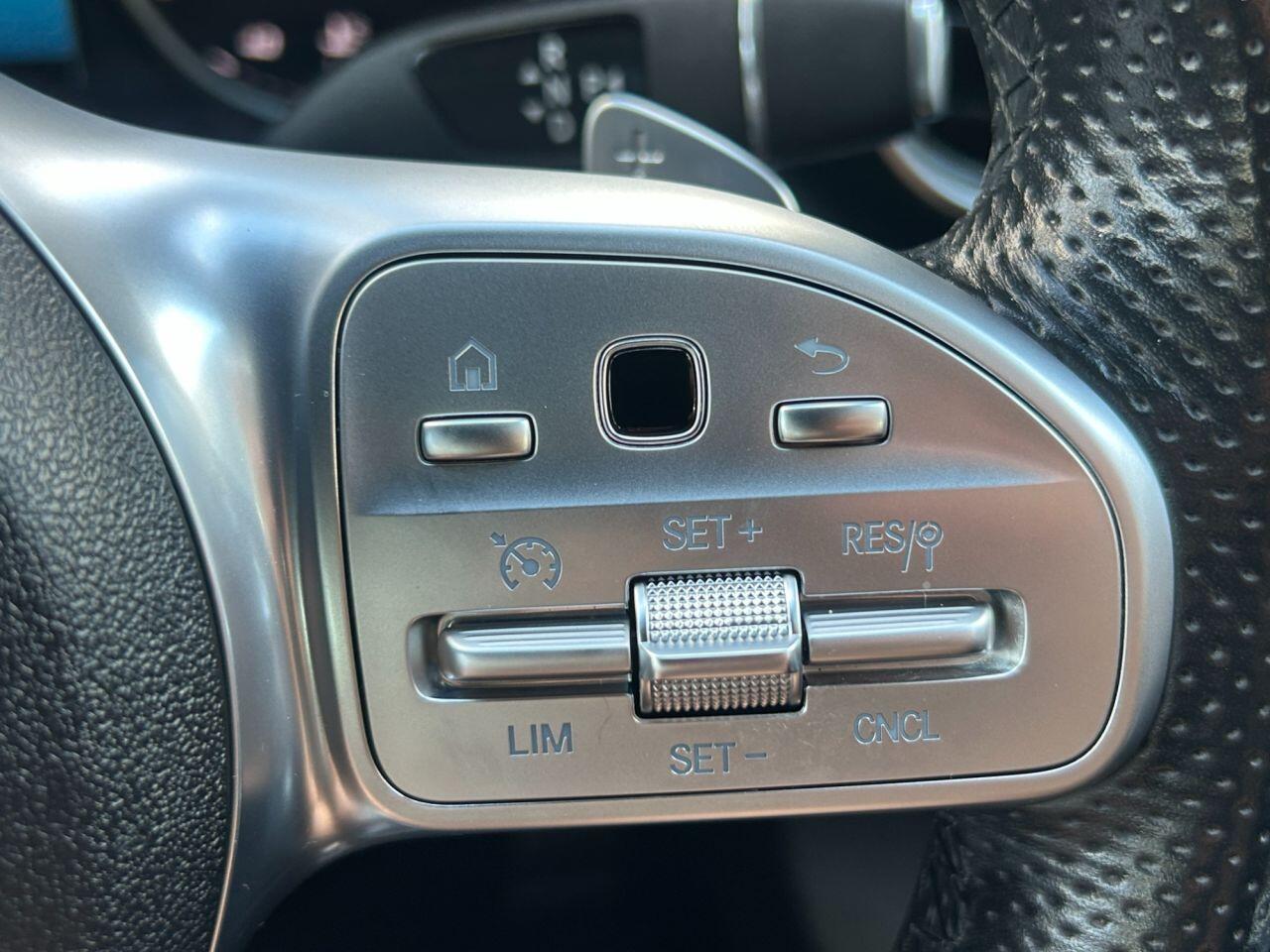 Mercedes-Benz C Class view 28