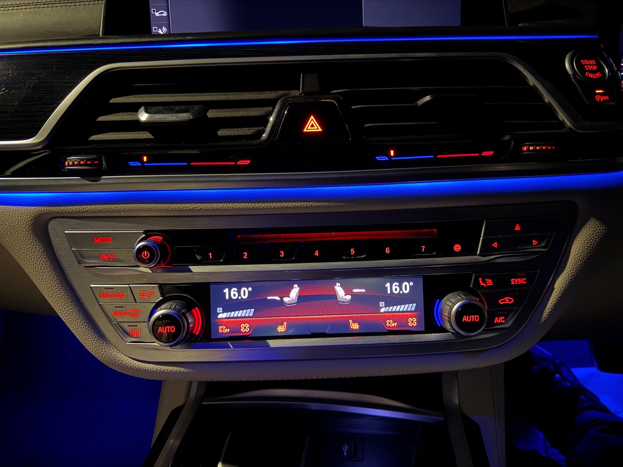 BMW 7 Series view 42