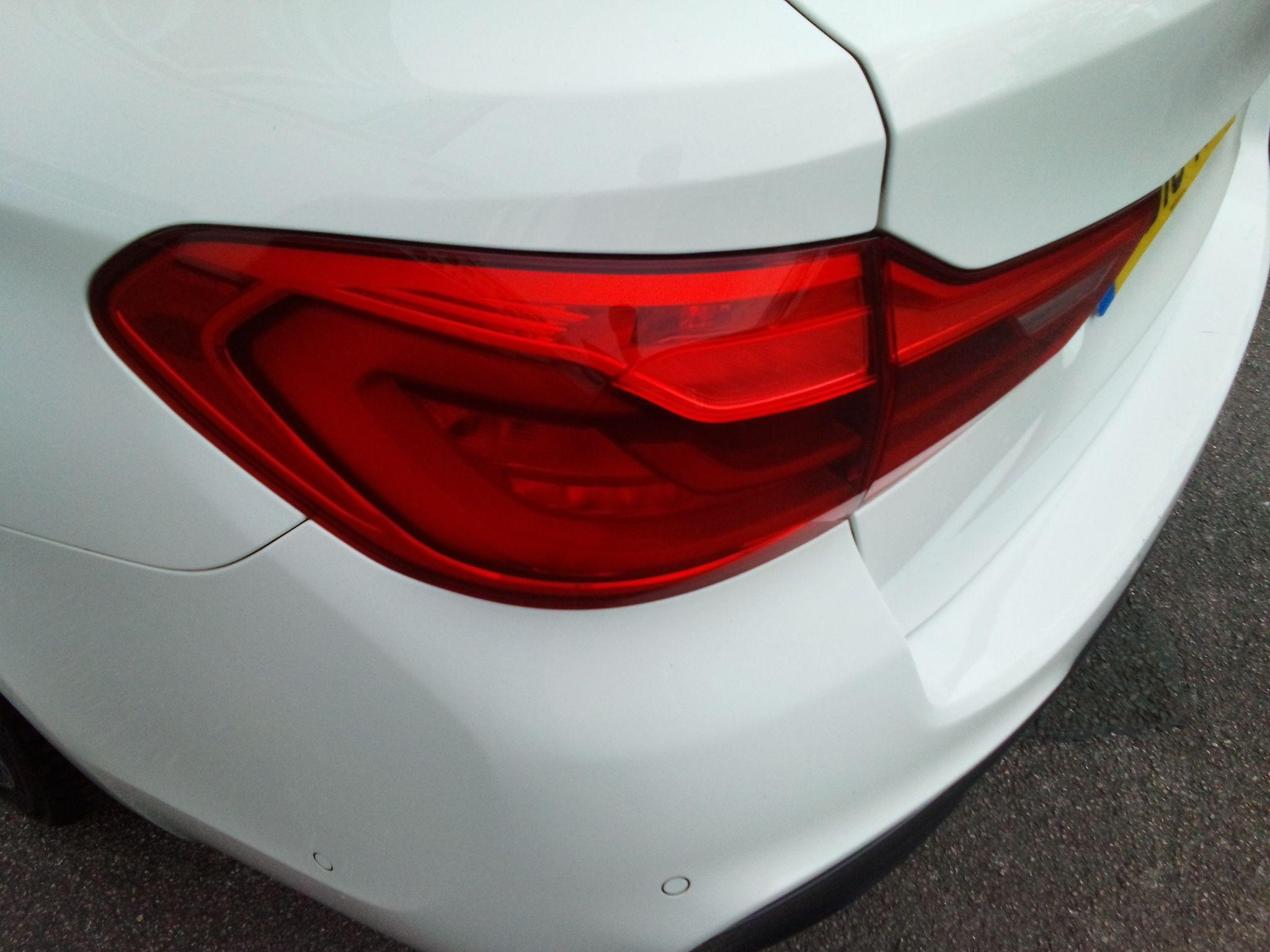 2018 BMW 5 Series 2.0 520d M Sport Touring Auto Euro 6 (s/s) 5dr • 66,553 miles image 10