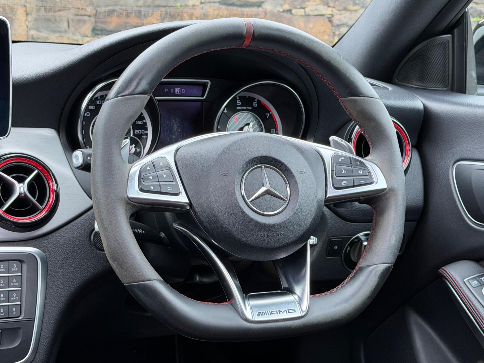 Mercedes-Benz Cla view 26