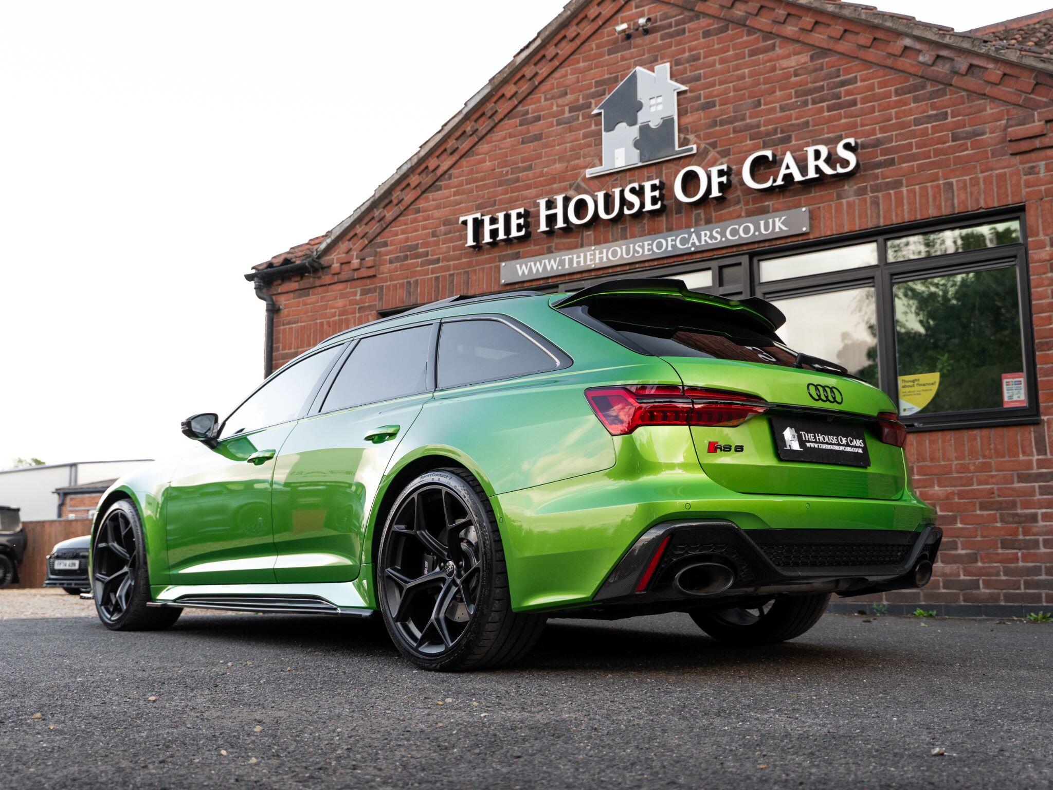 Audi RS6 Avant view 15