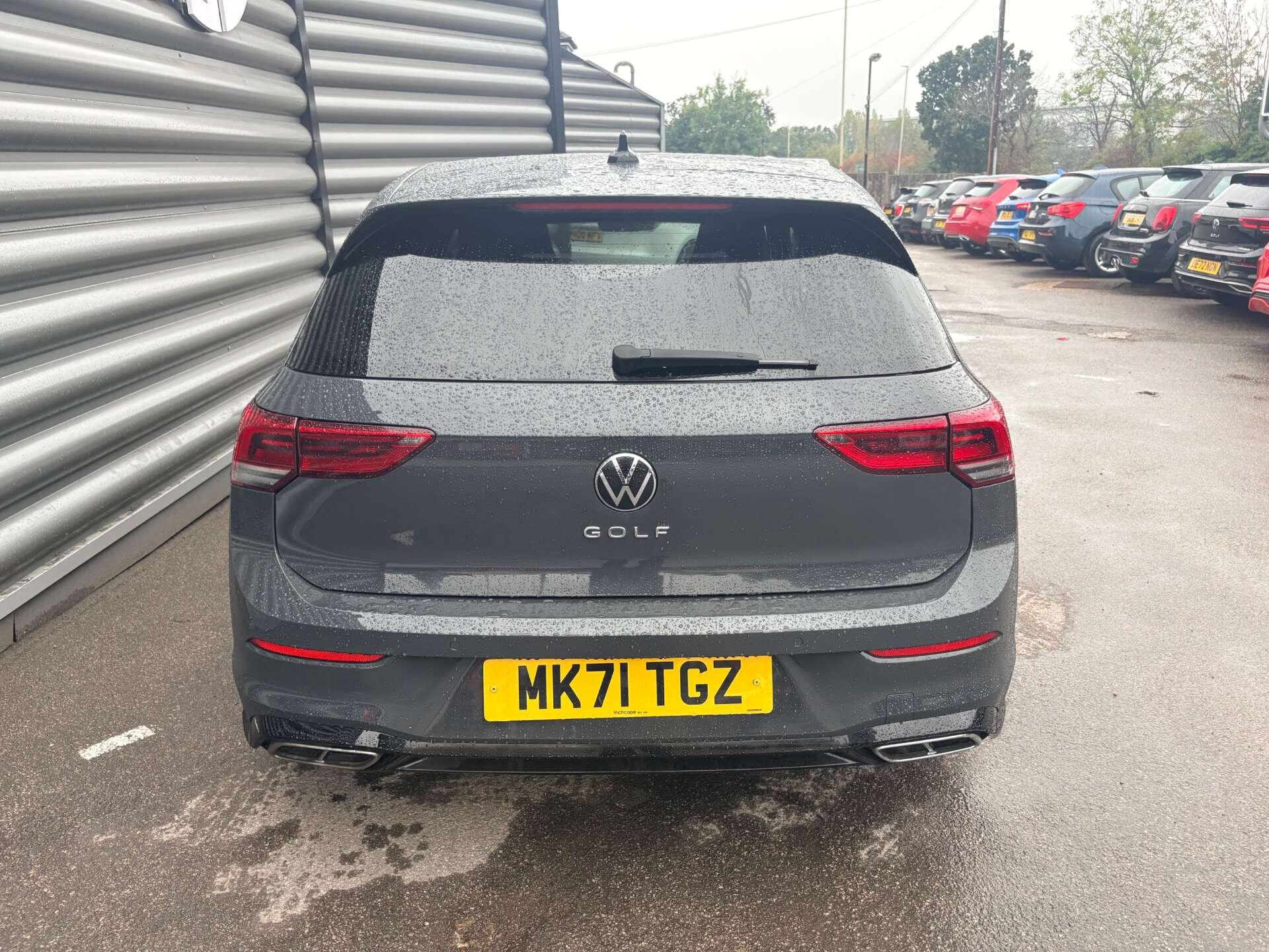 Volkswagen Golf view 5