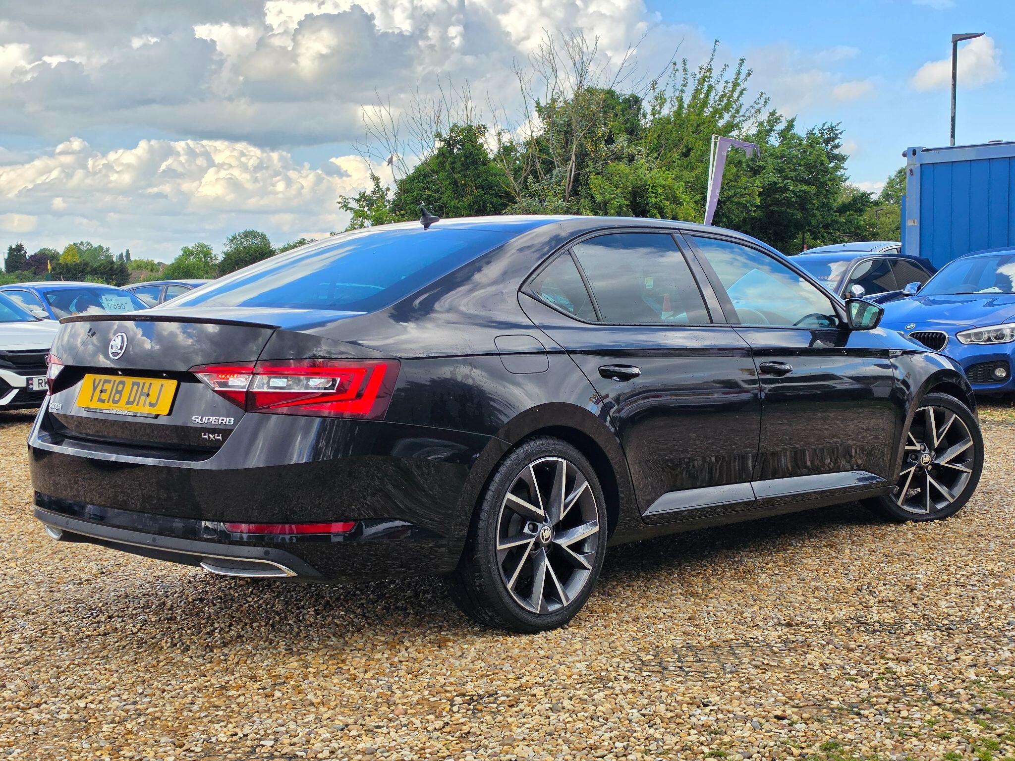 Skoda Superb view 3