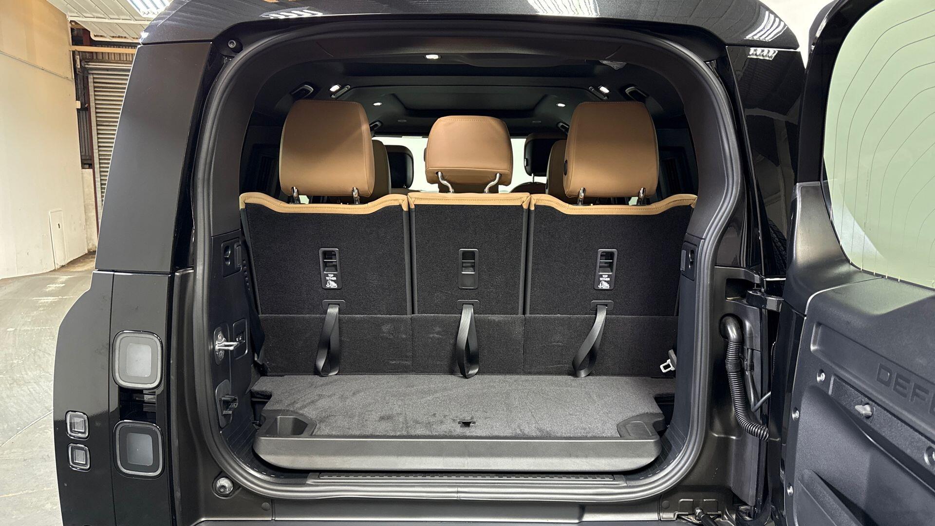 Land Rover Defender view 10