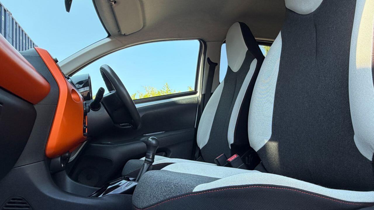 Citroen C1 view 9