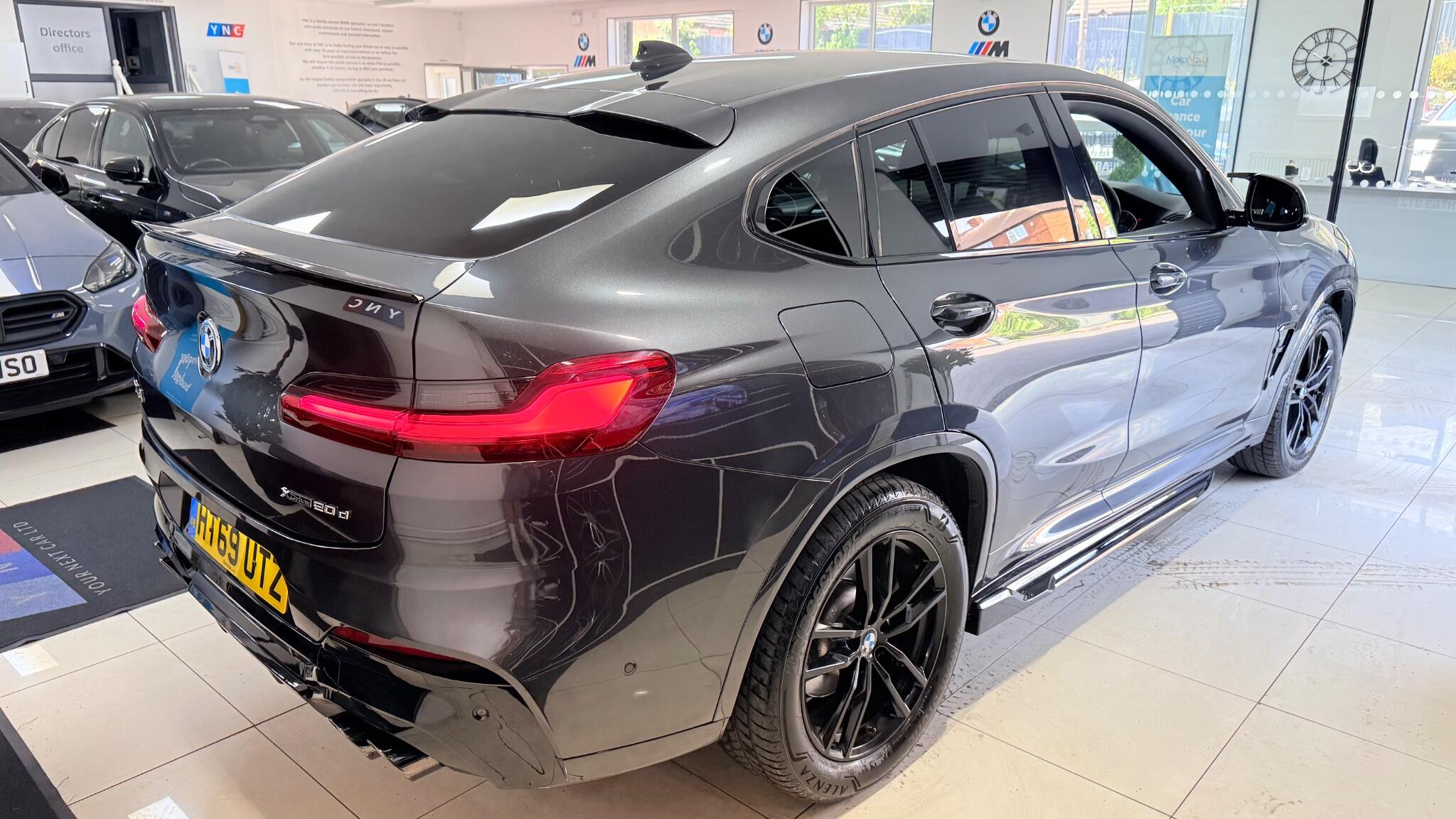 BMW X4 view 11