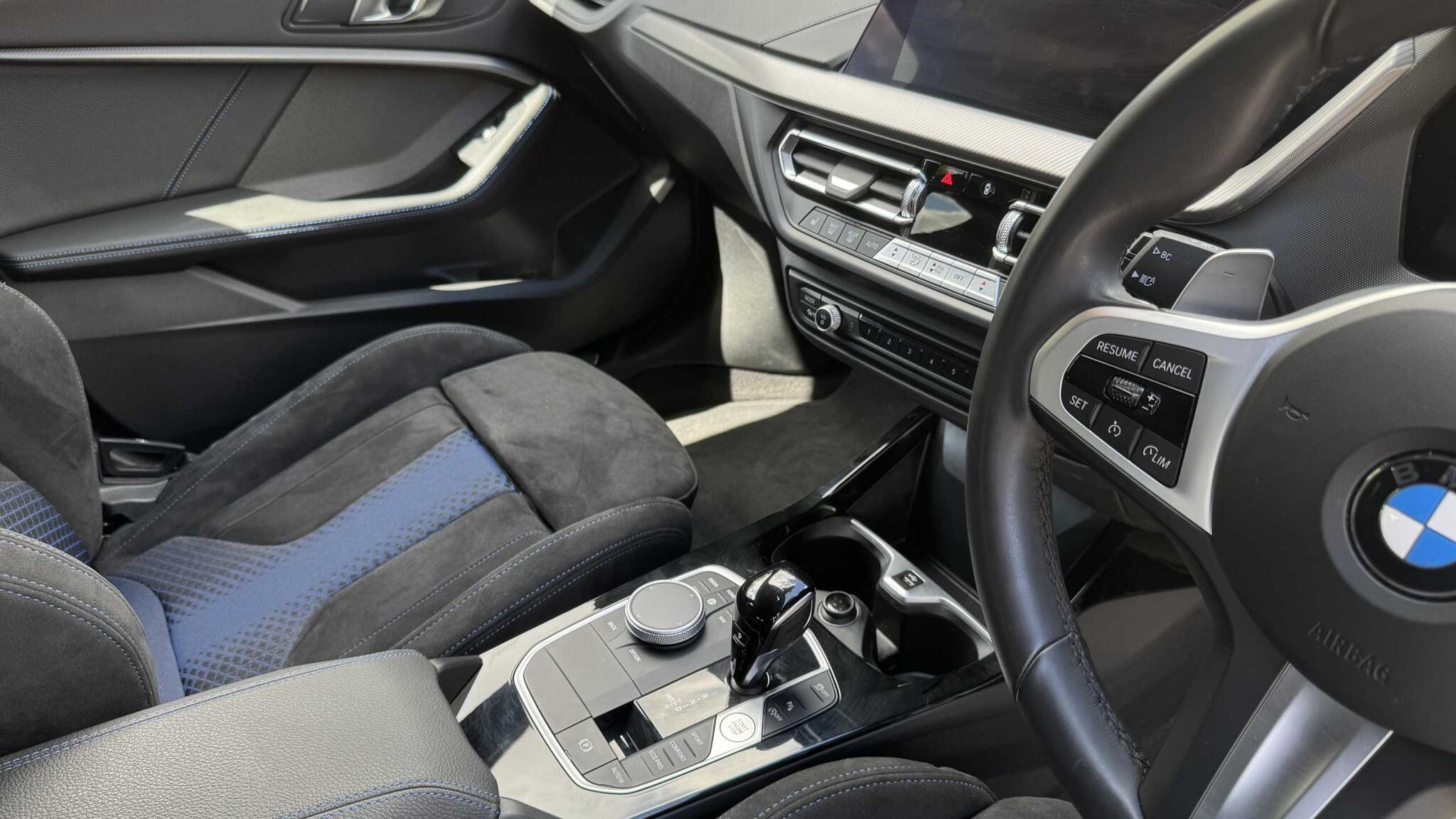 BMW 1 Series view 23