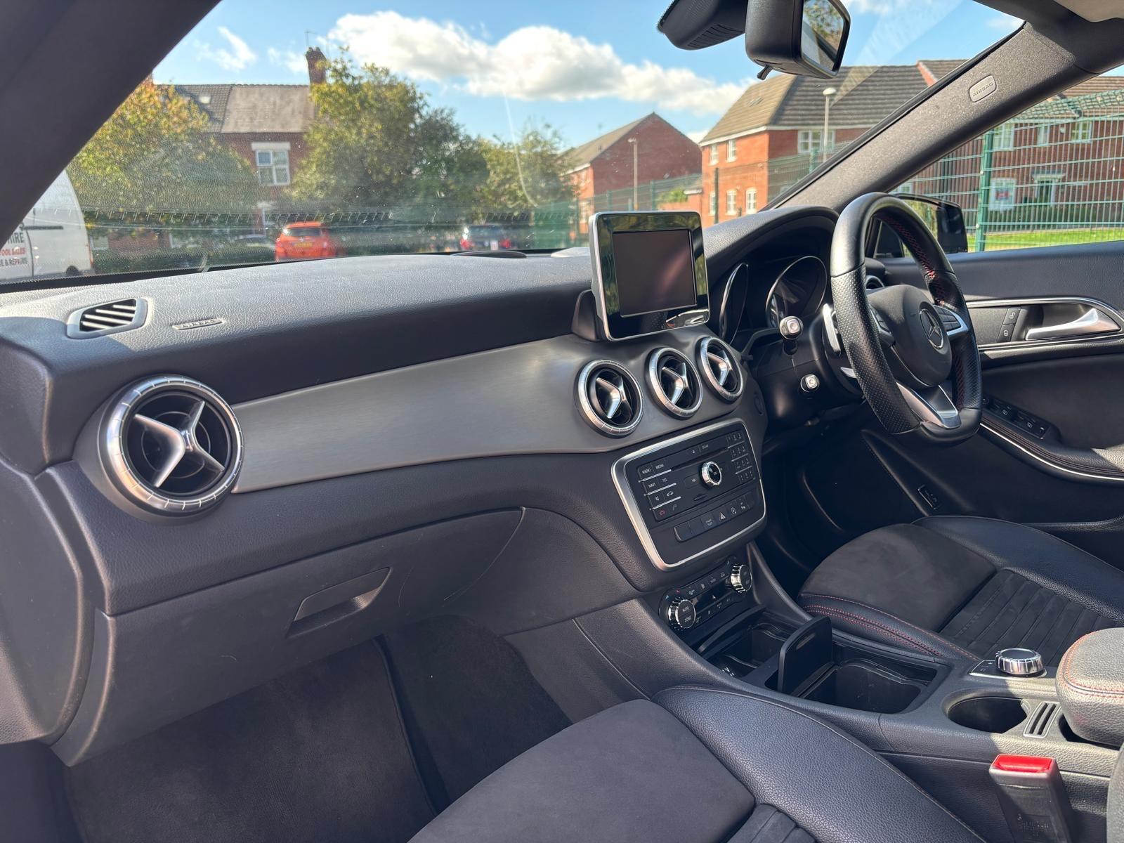 Mercedes-Benz Cla view 8