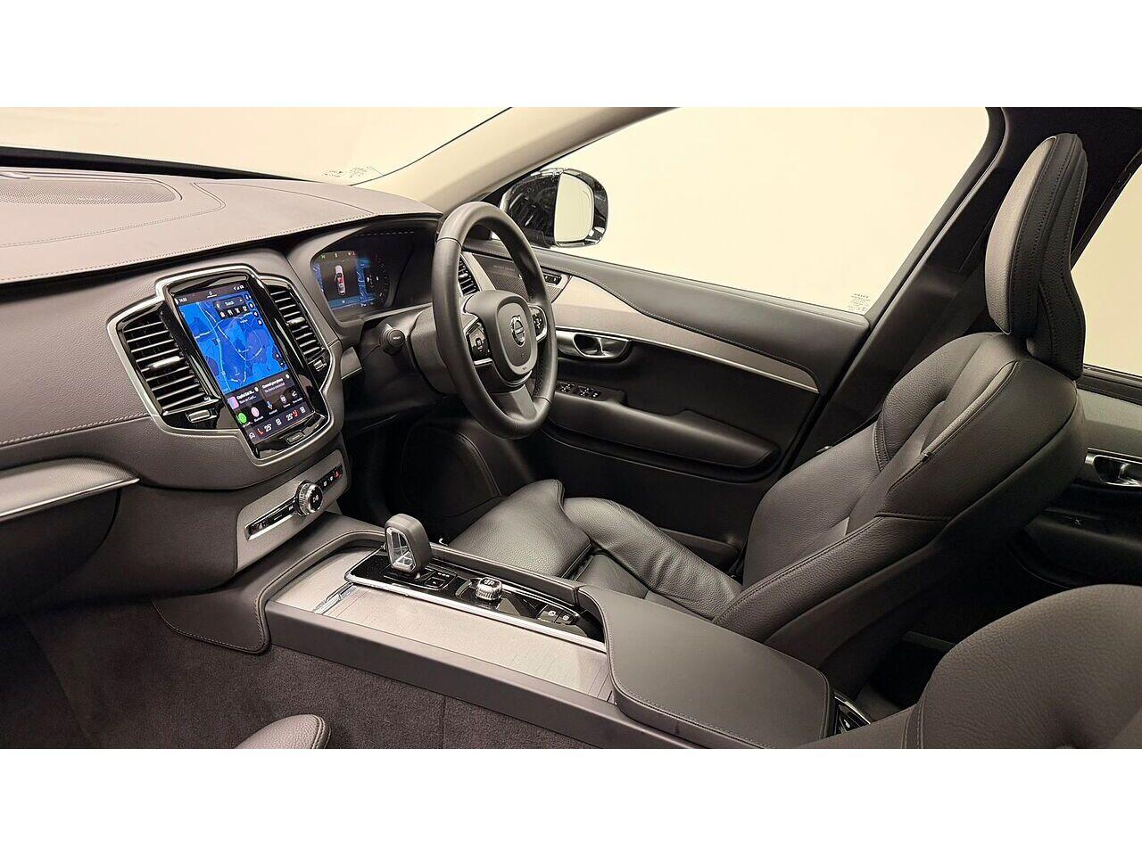 Volvo XC90 view 33