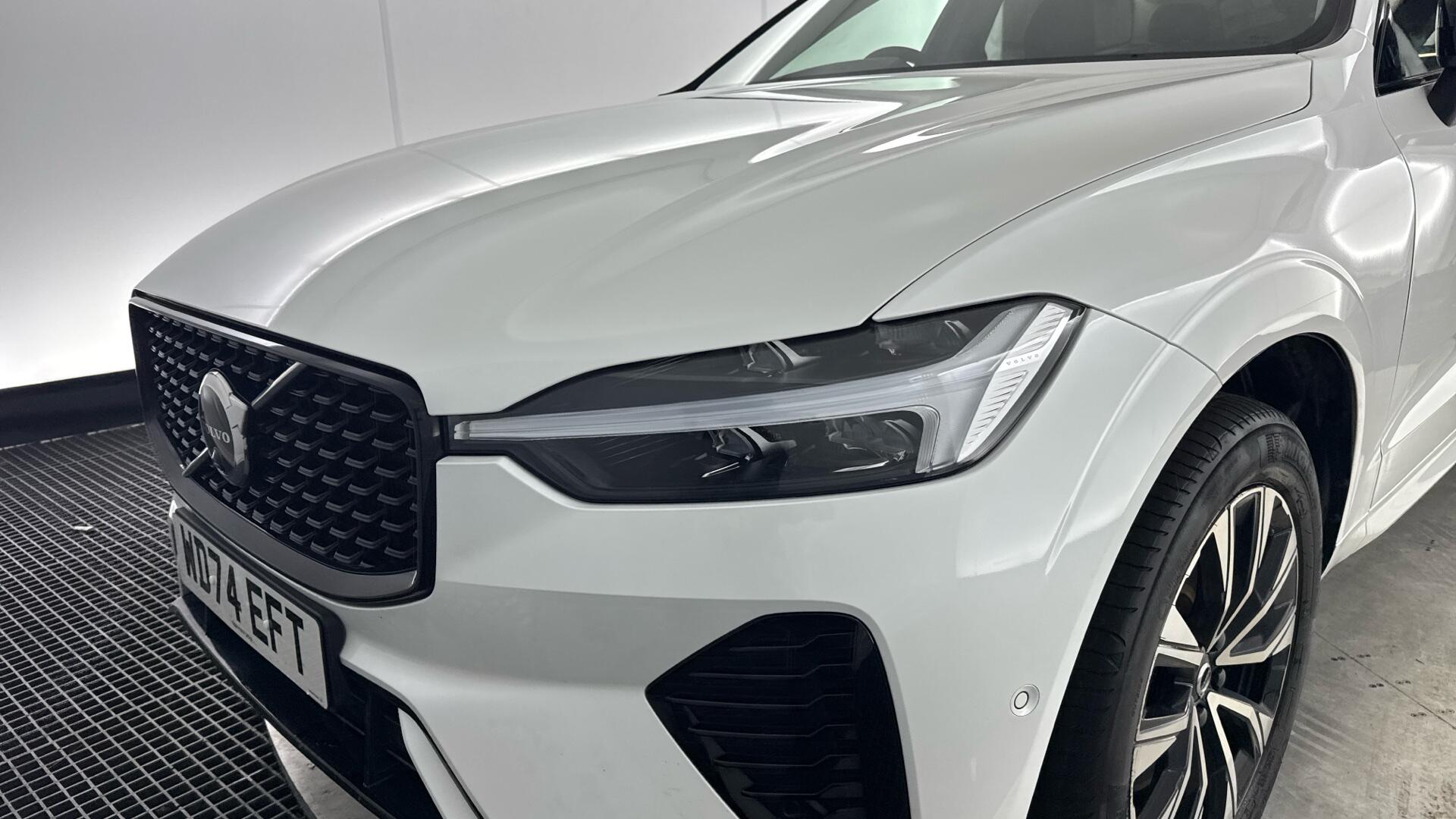 Volvo XC60 view 25