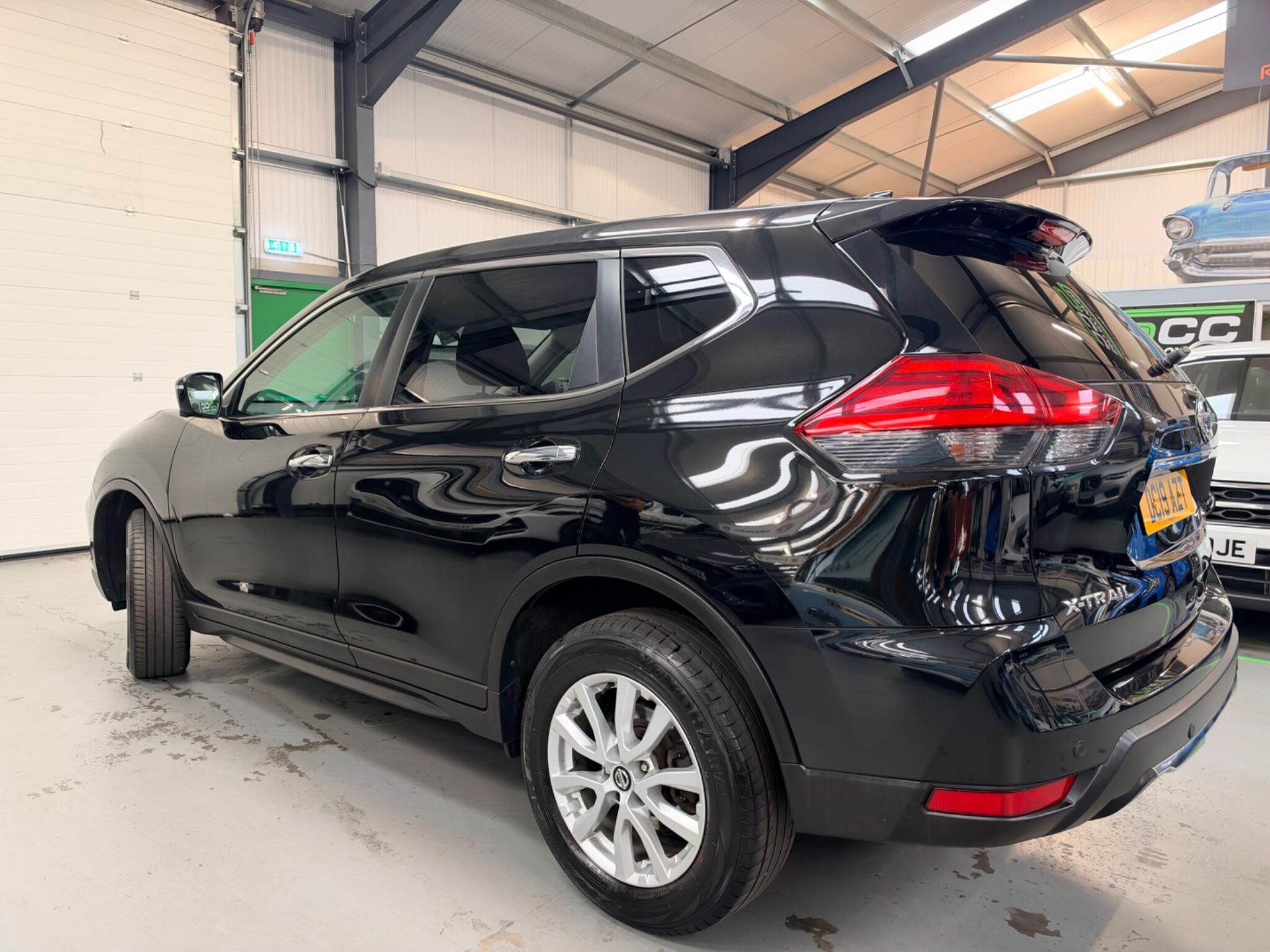 Nissan X-Trail view 8