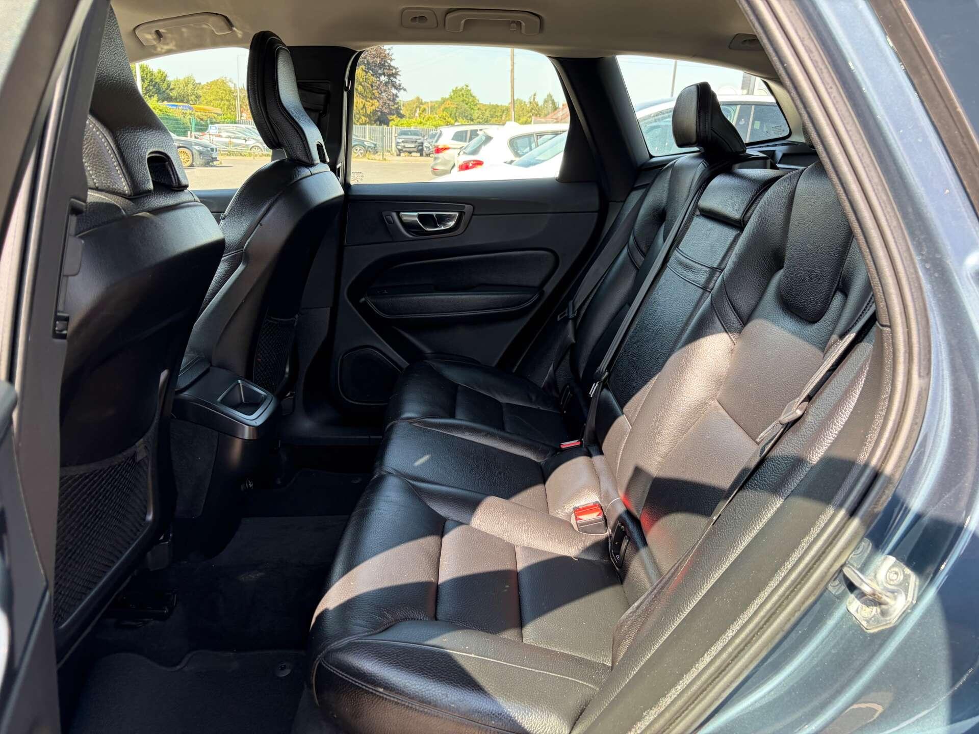 Volvo XC60 view 20