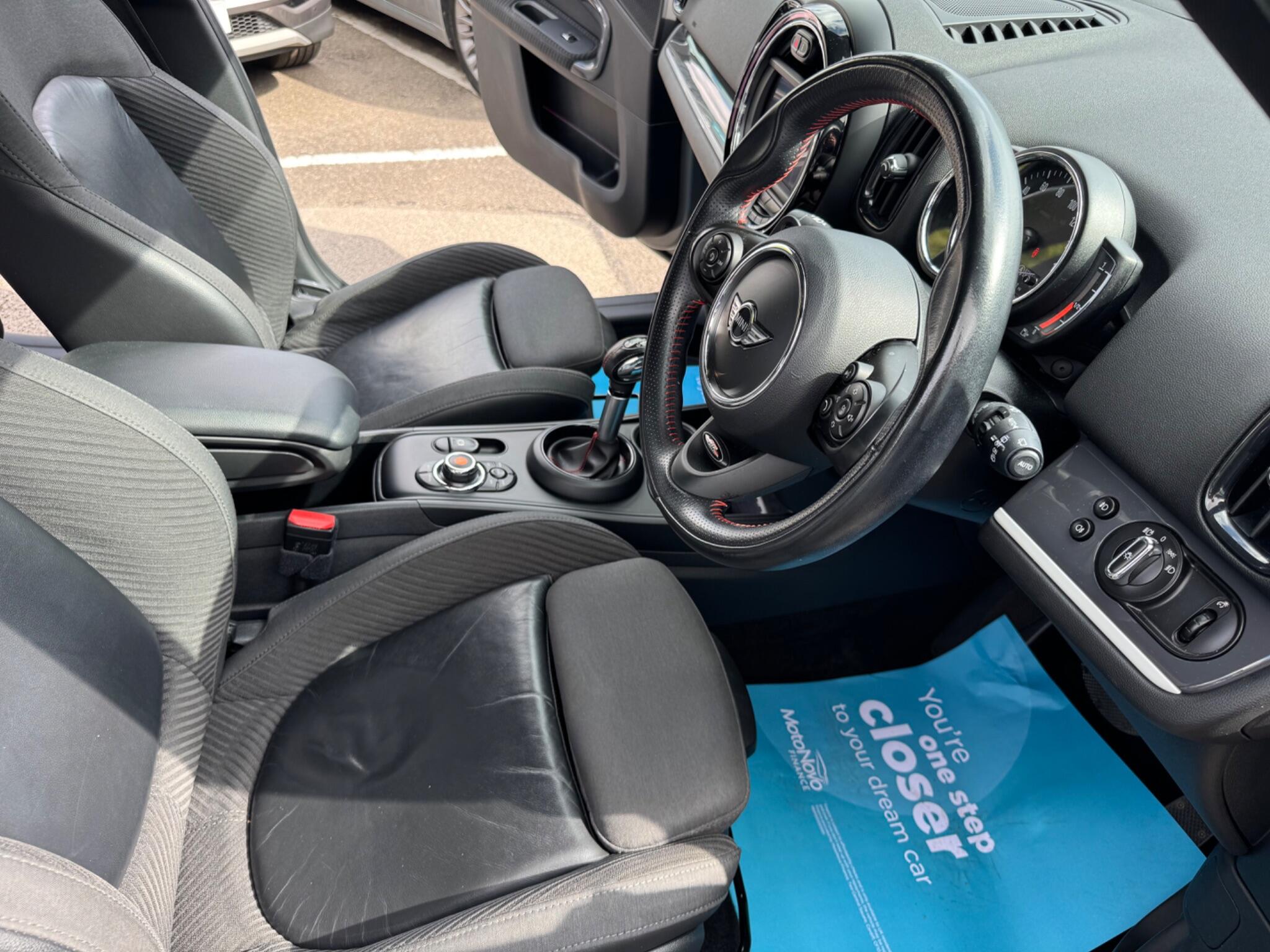 Mini Countryman view 19
