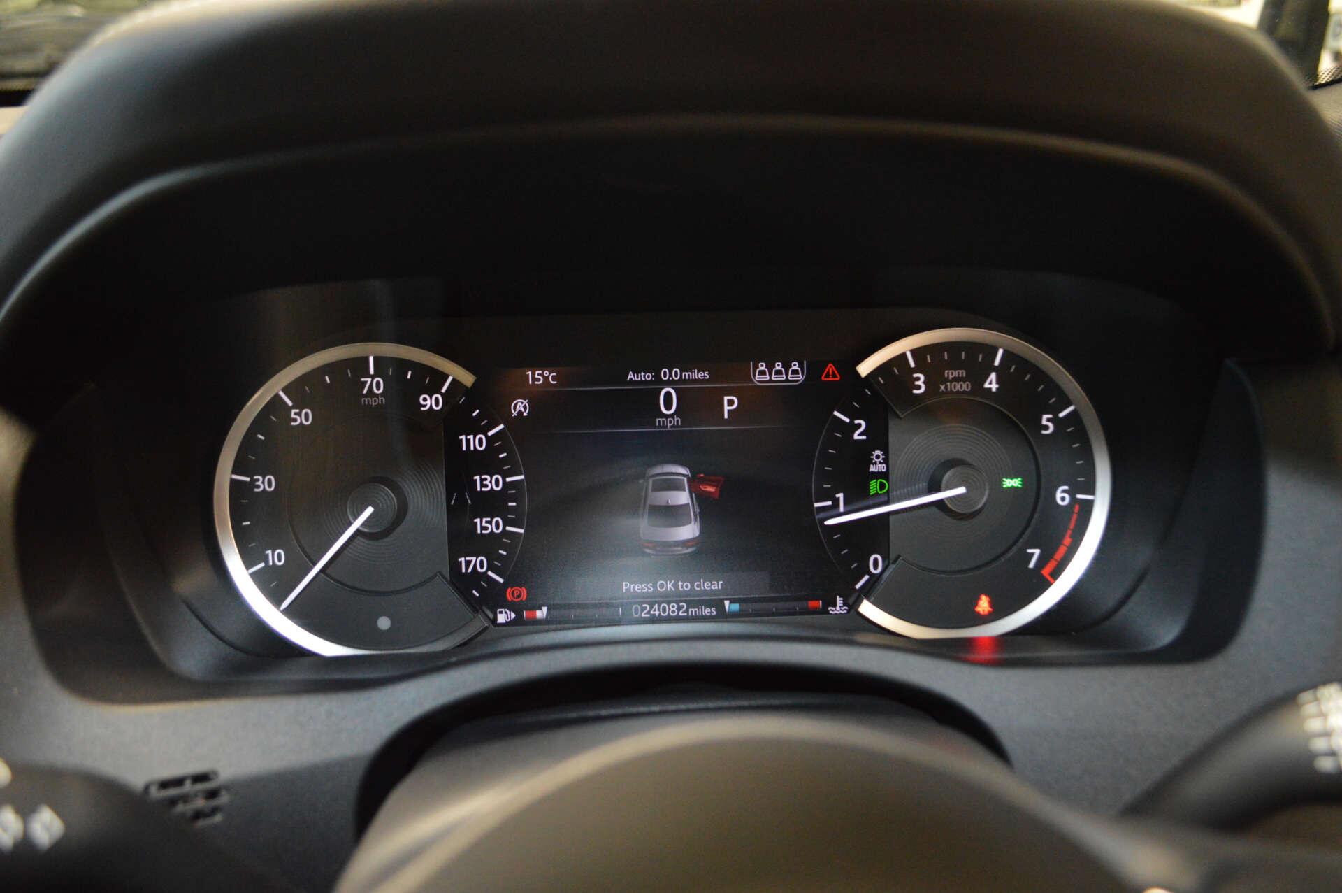 Jaguar Xe view 35