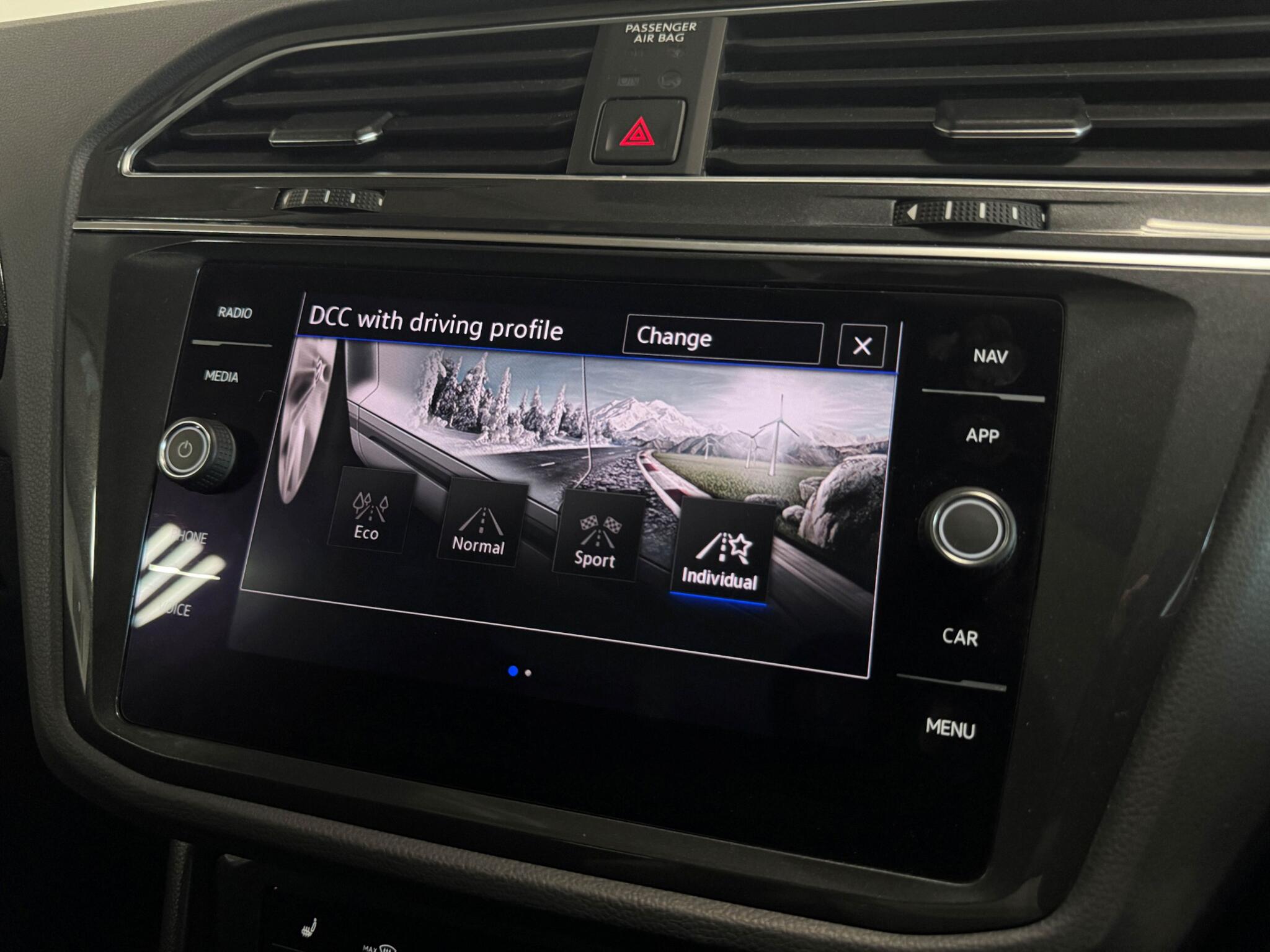 Volkswagen Tiguan view 55