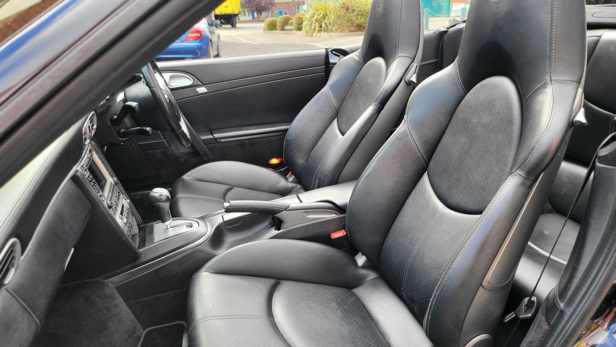 Porsche 911 view 41
