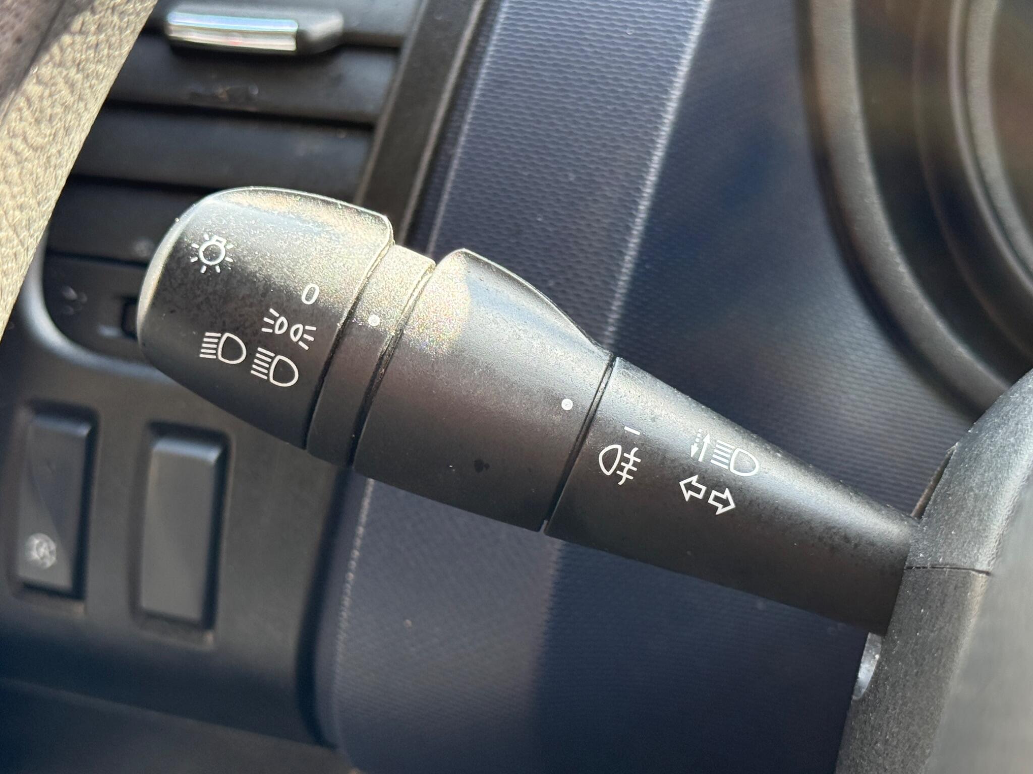 Vauxhall Vivaro - Image 62