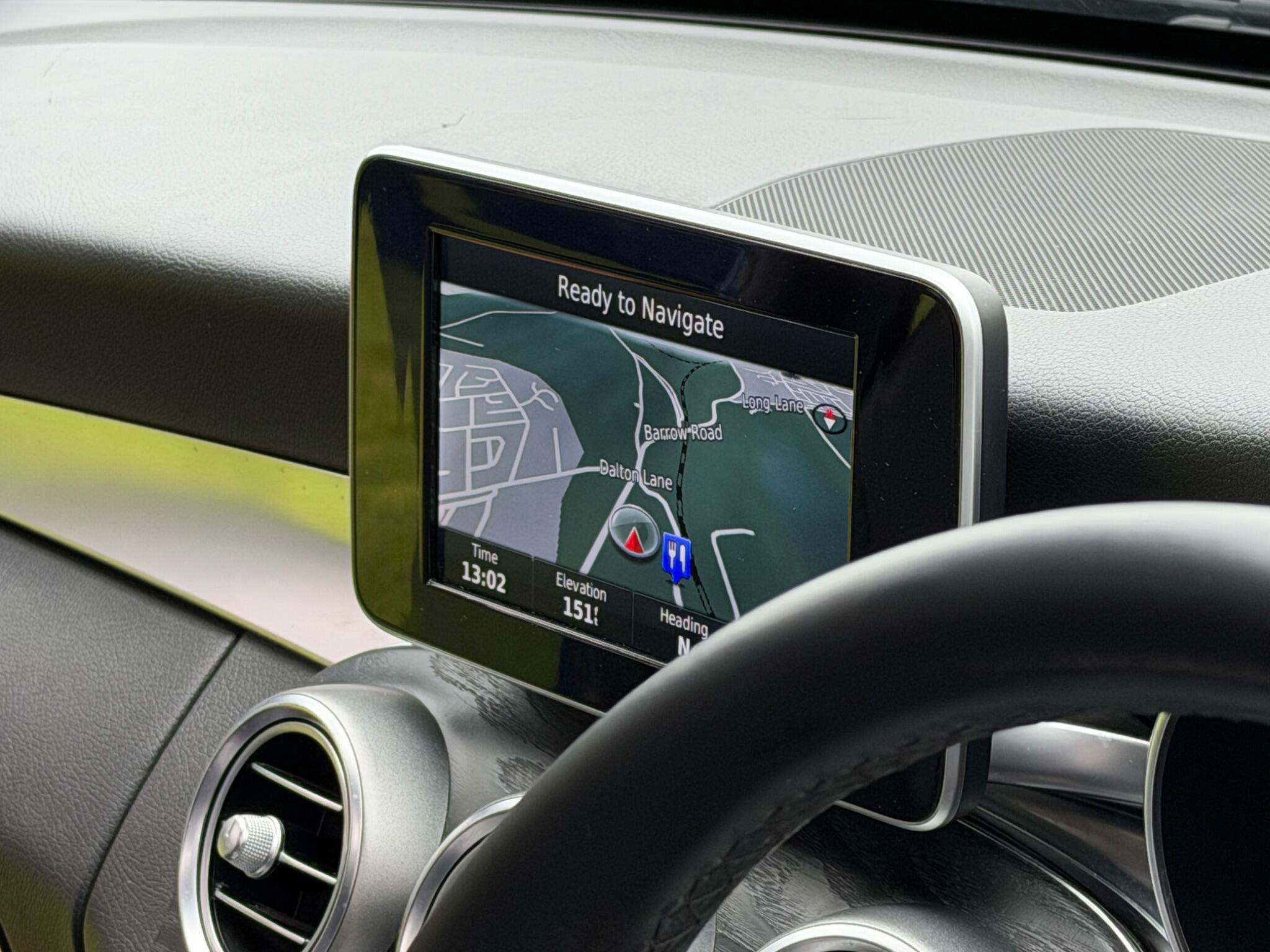 Mercedes-Benz C-Class view 23