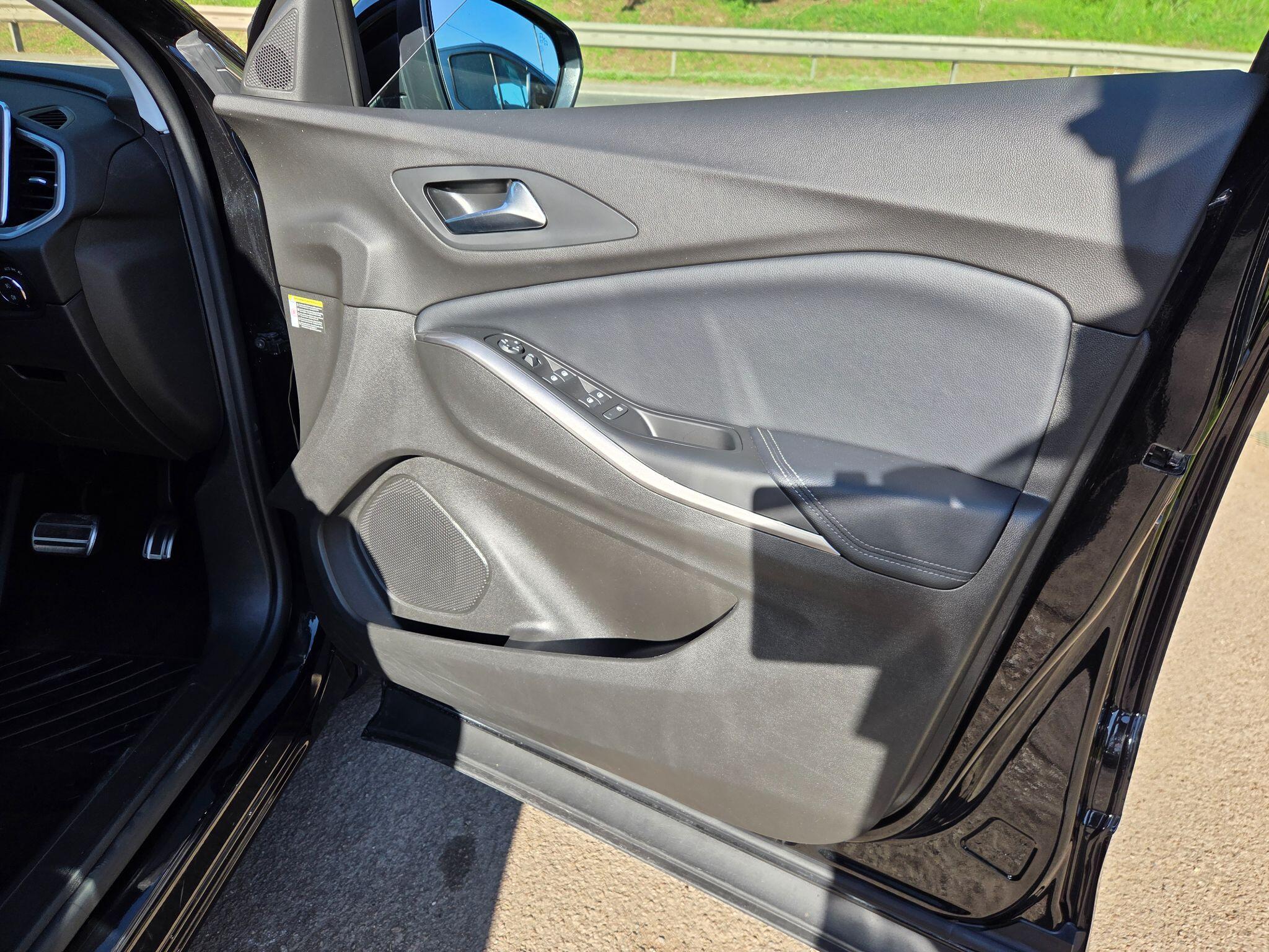 Vauxhall Grandland view 30