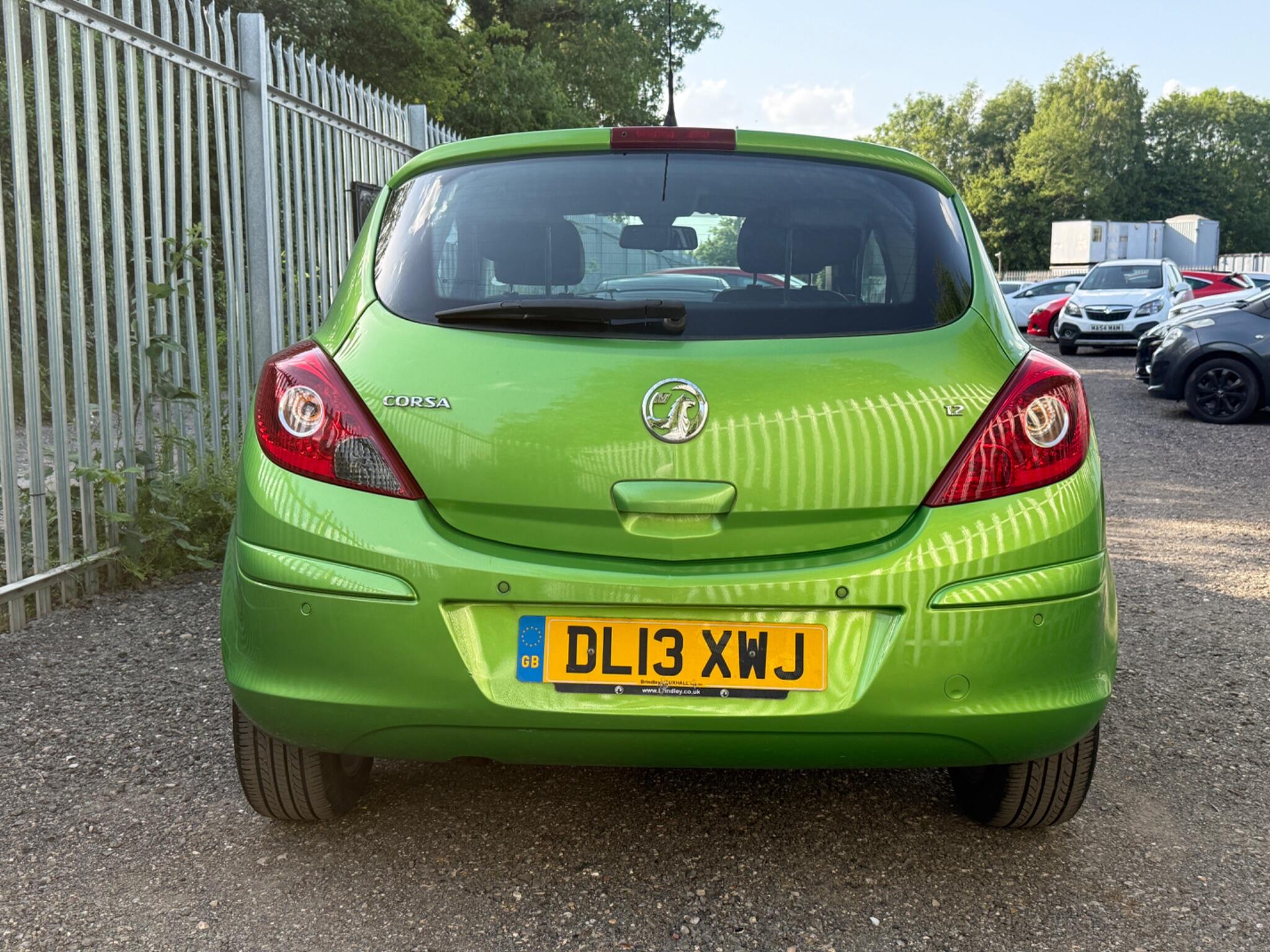 2013 Vauxhall Corsa image 11