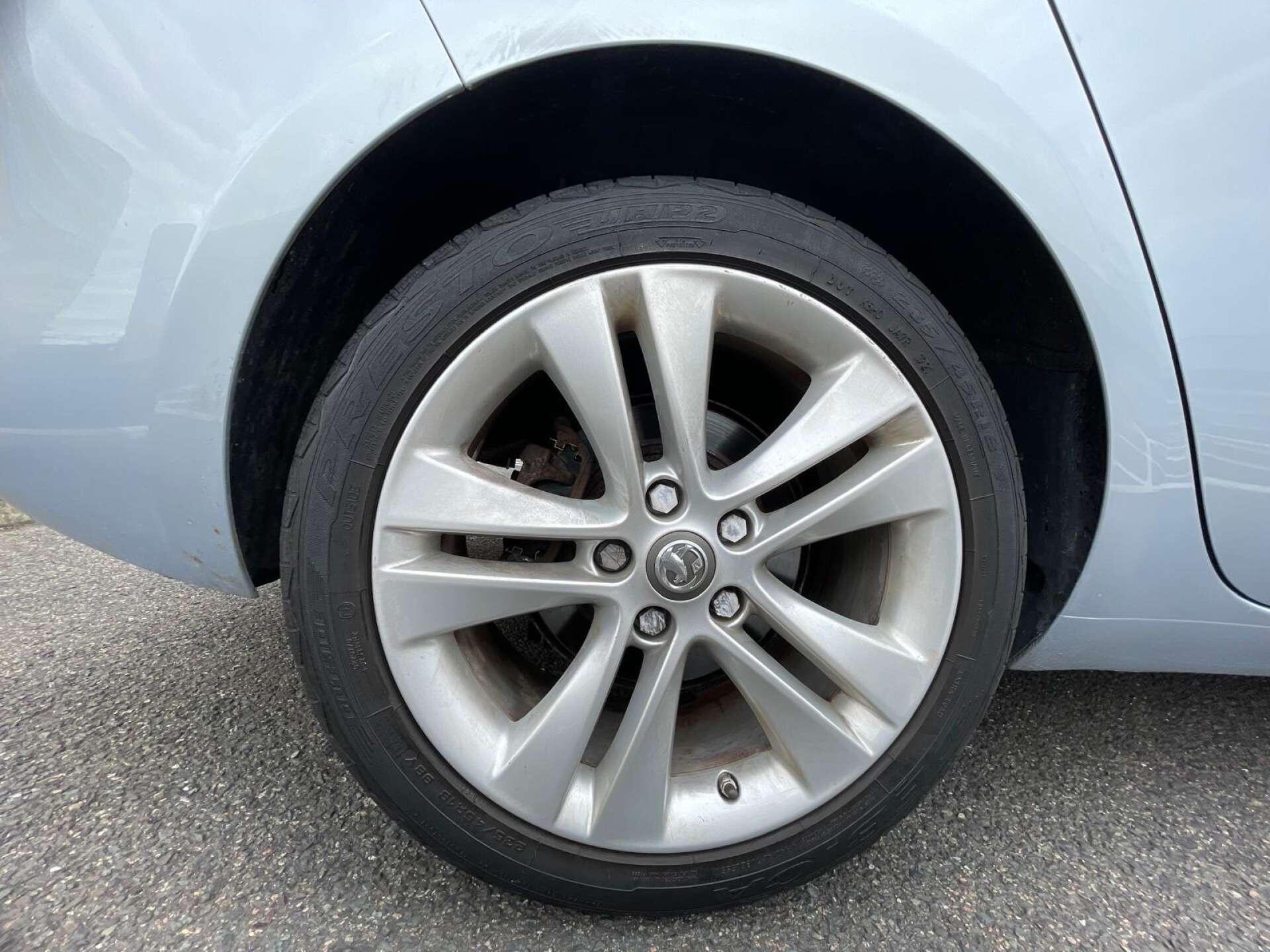 Vauxhall Zafira Tourer view 18
