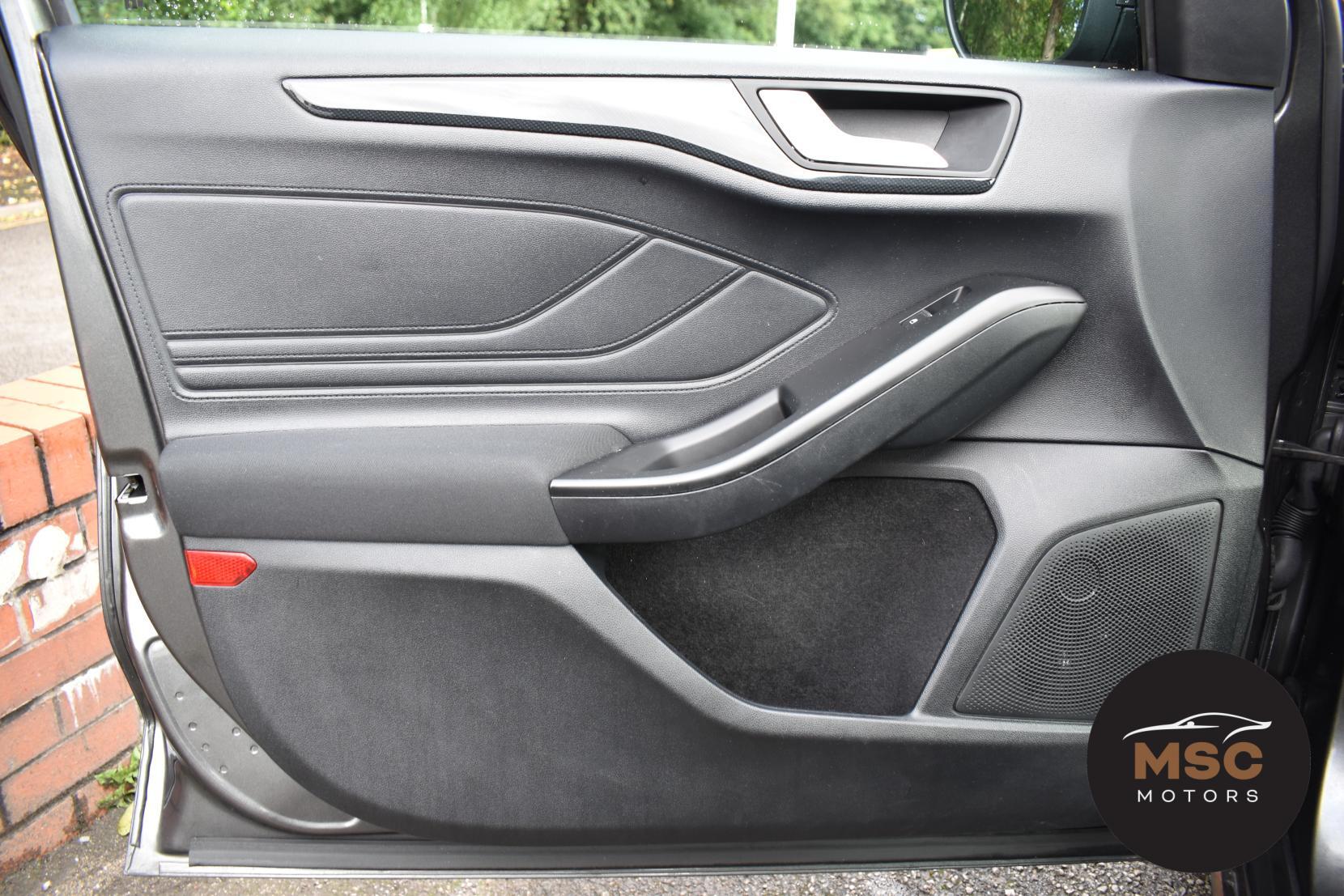 Ford Focus view 60