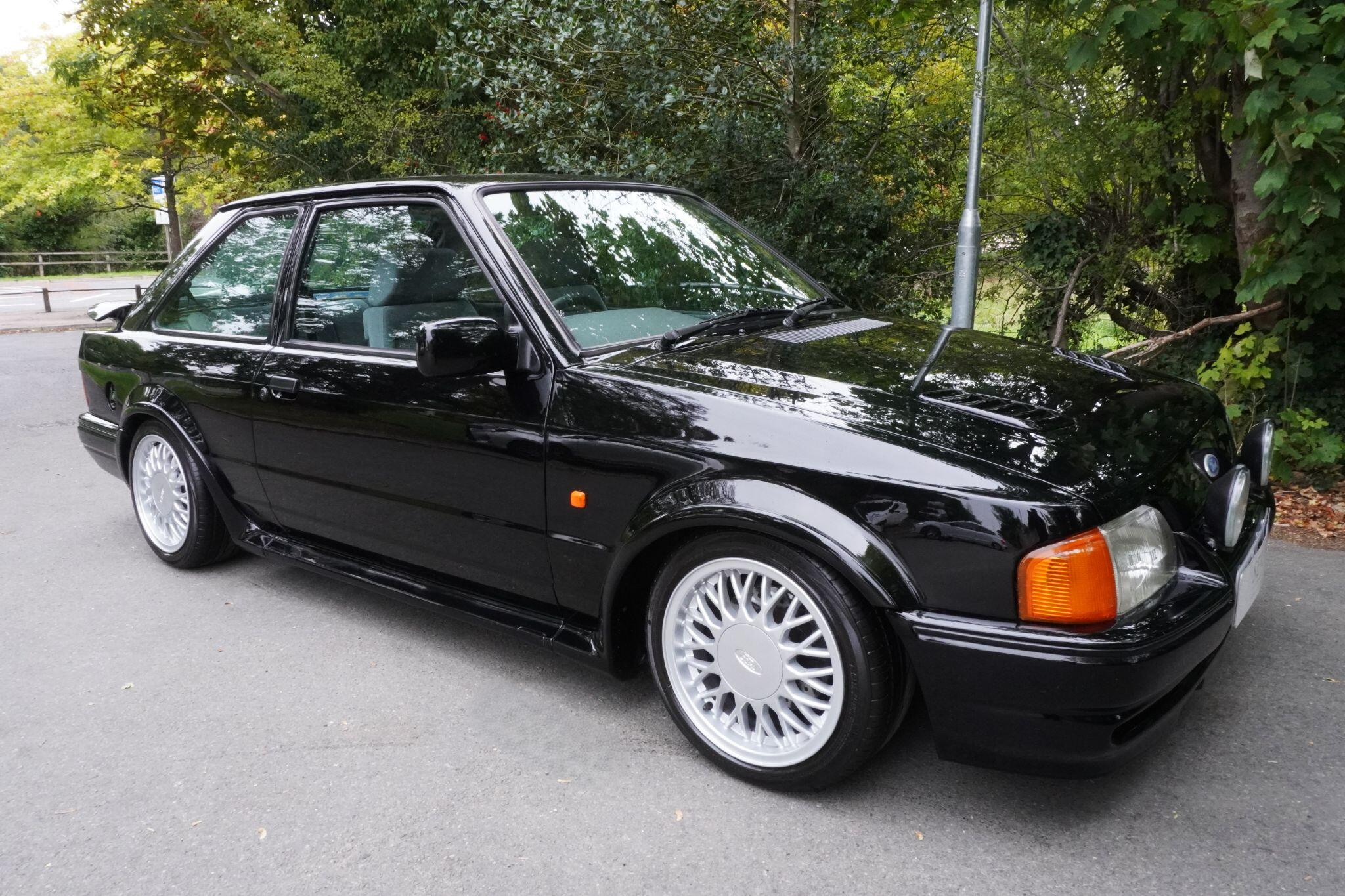 Ford Escort view 11