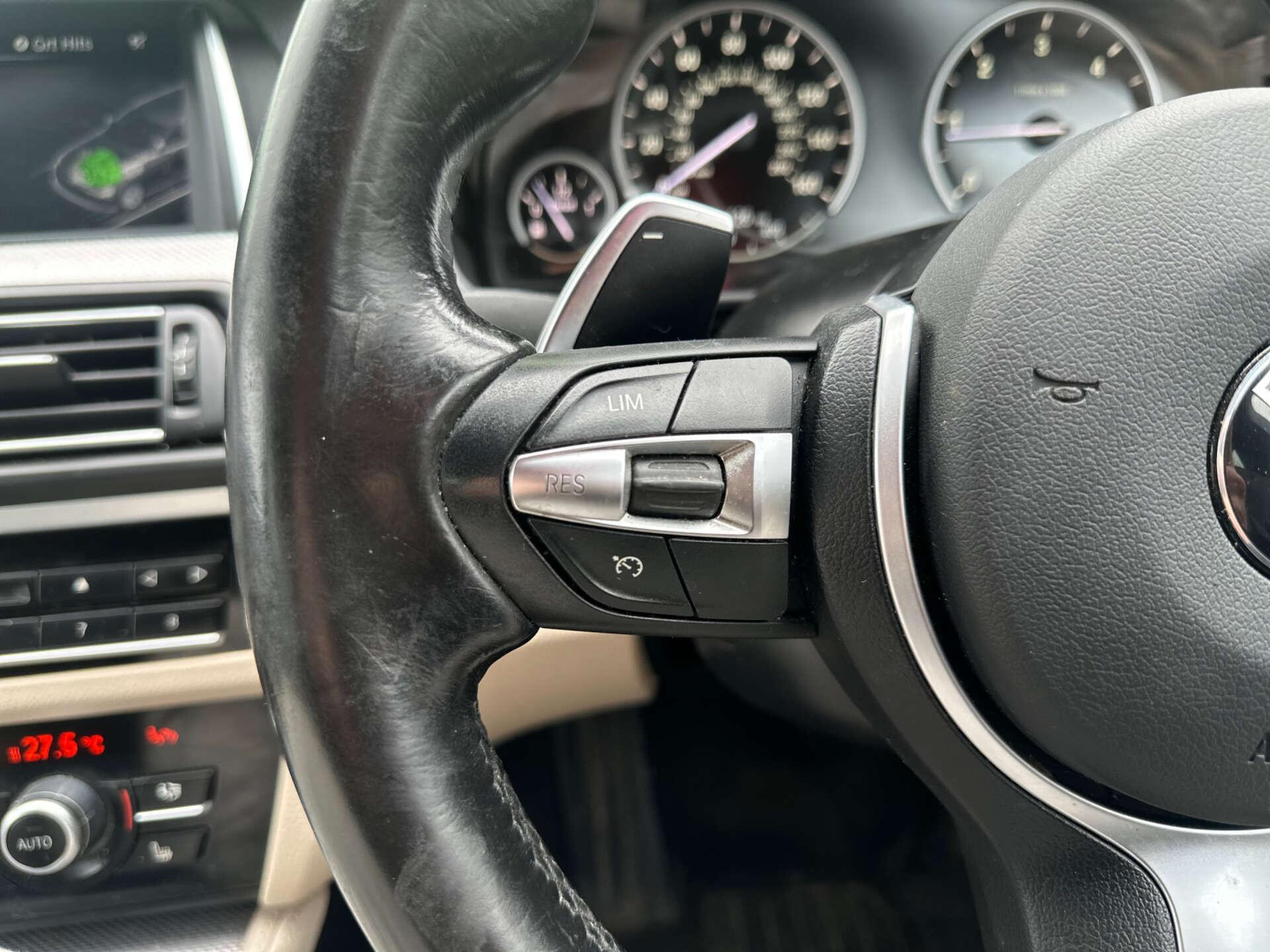 BMW 5 Series view 33
