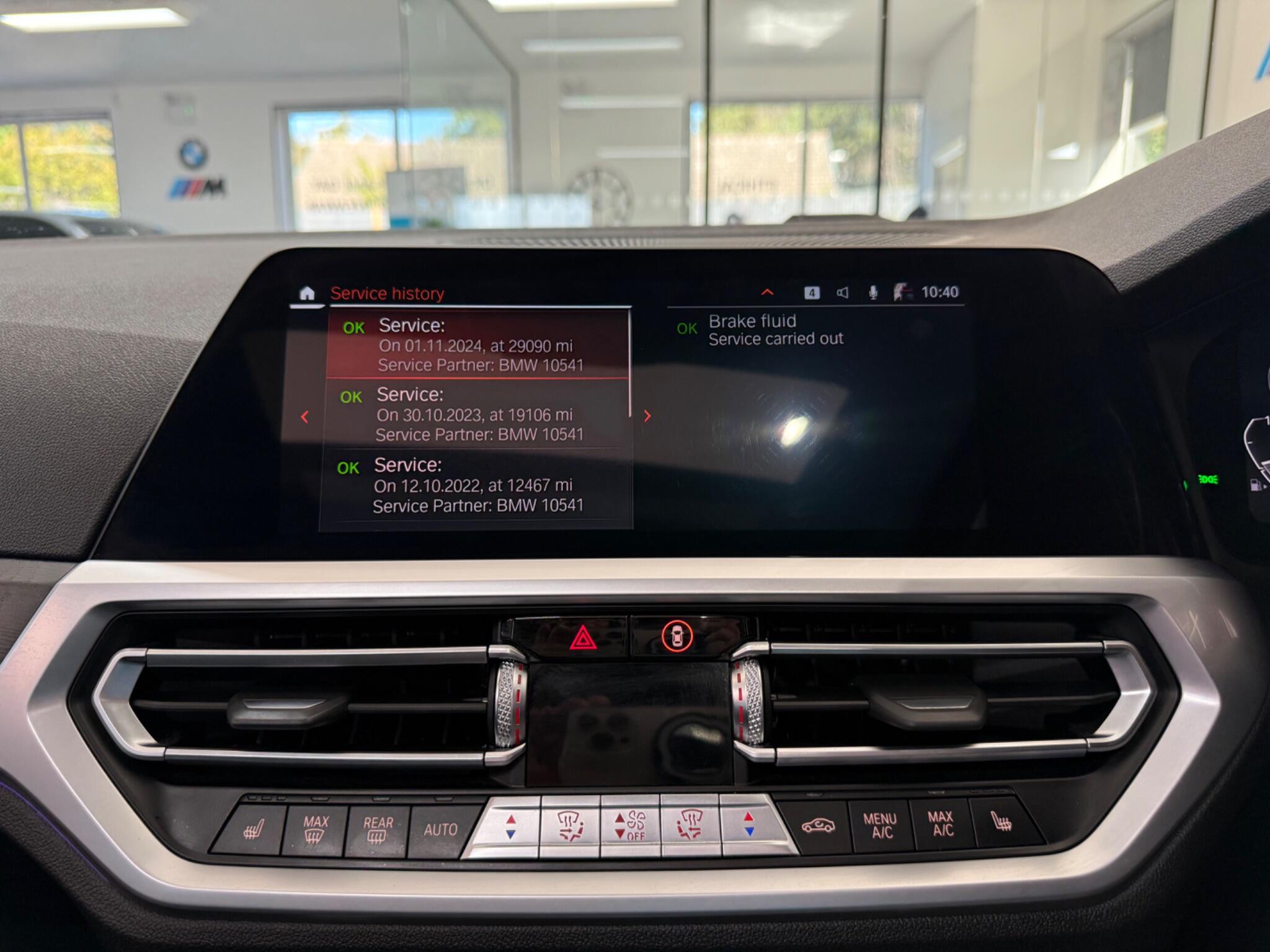 BMW 3 Series view 16