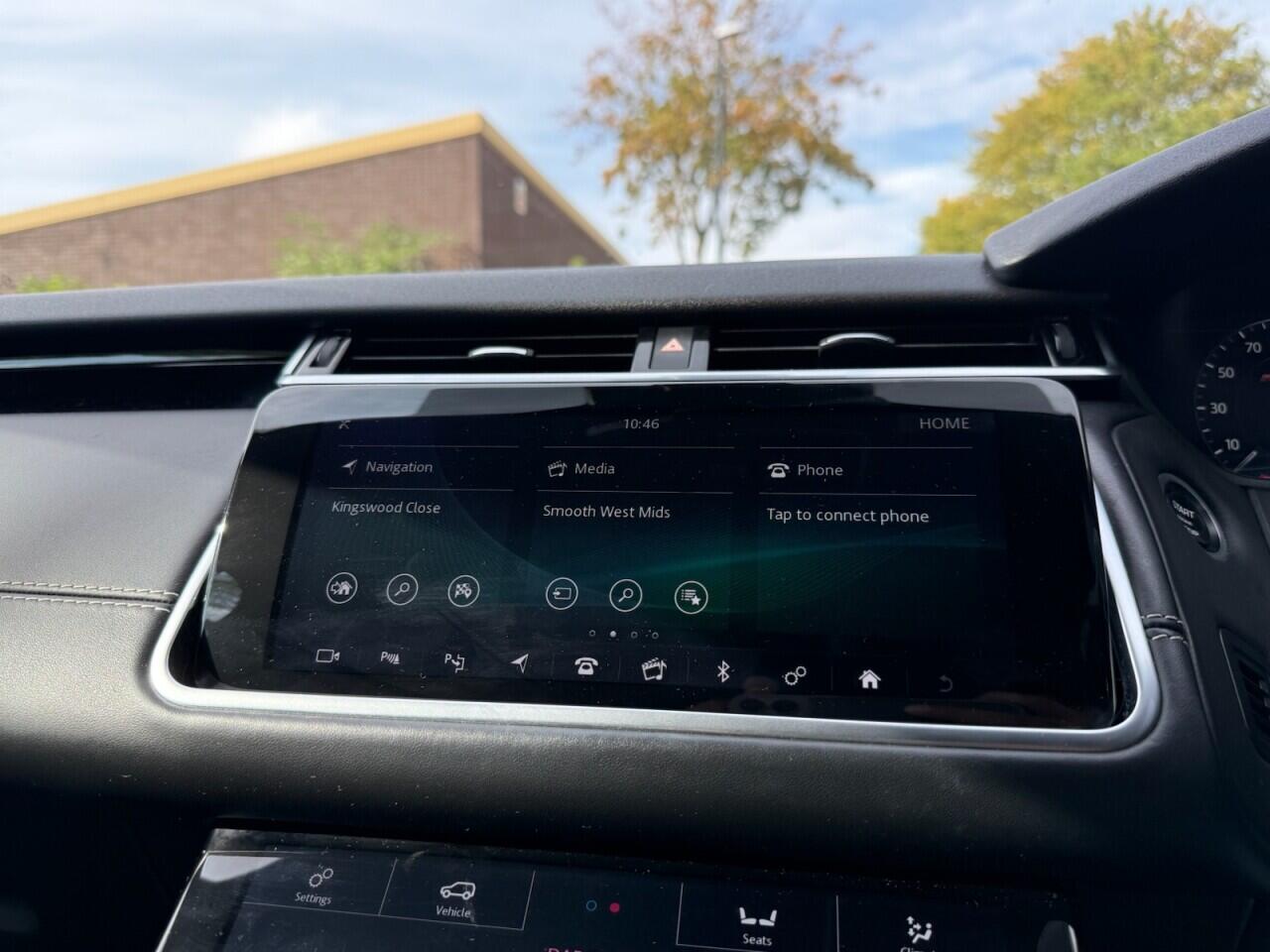 Land Rover Range Rover Velar view 28