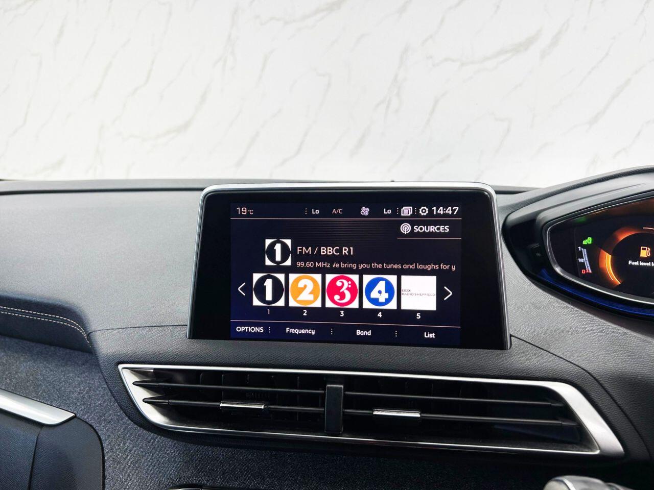 Peugeot 3008 view 15