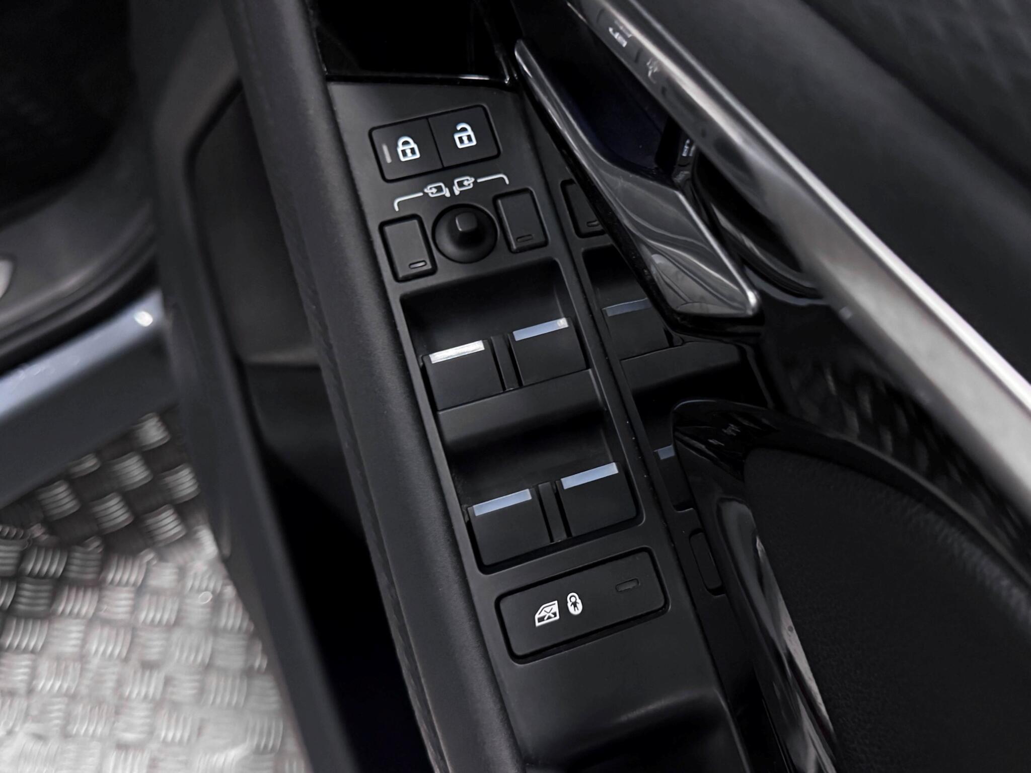 Land Rover Range Rover Evoque view 22