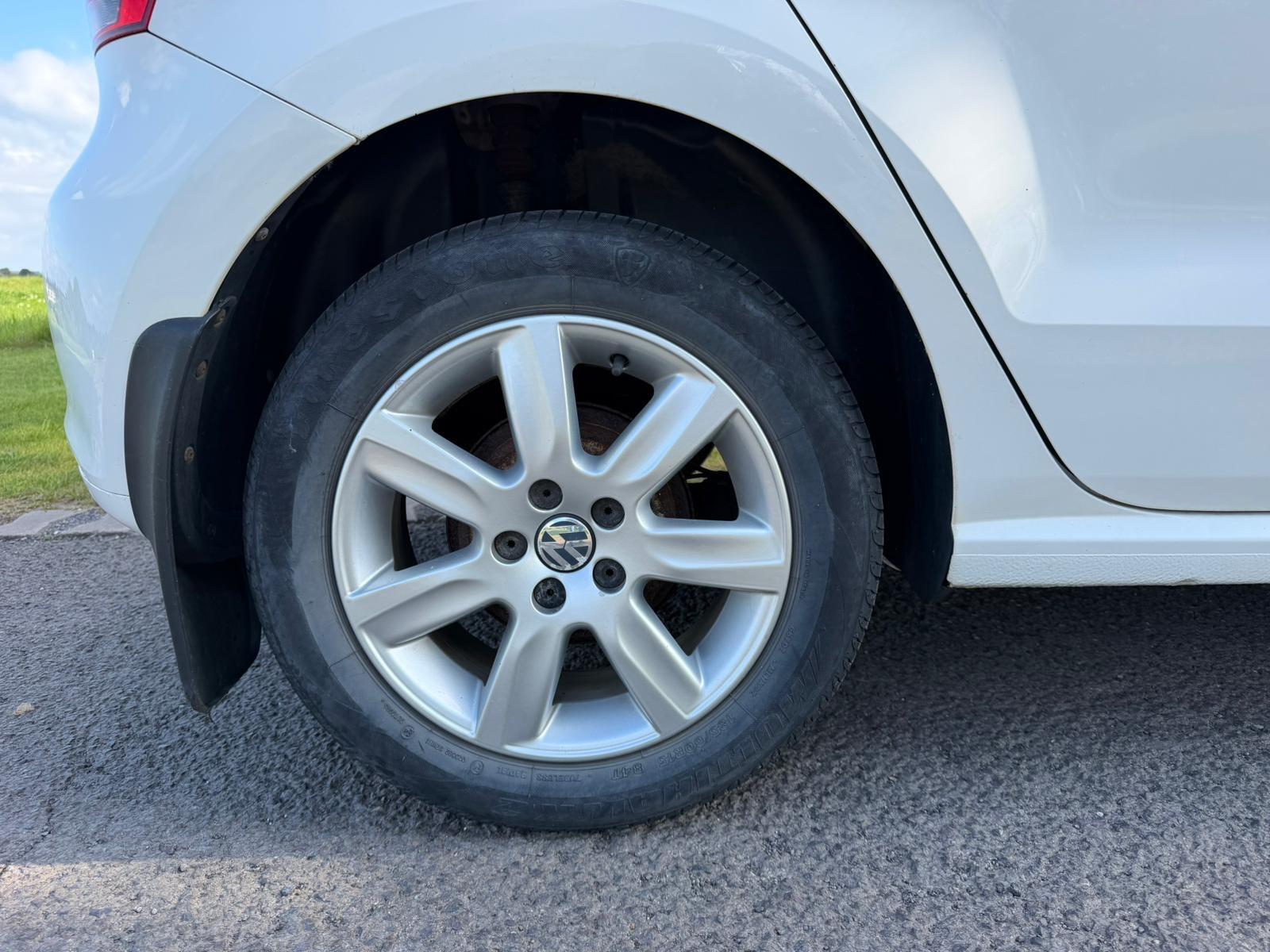 Volkswagen Polo view 13