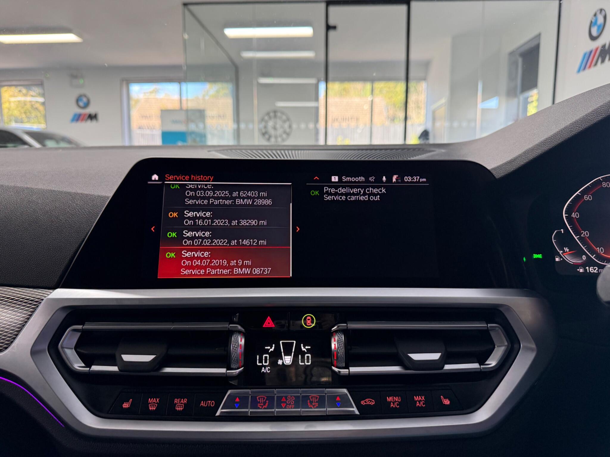 BMW 3 Series view 21