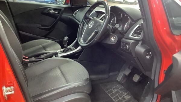 Vauxhall Astra view 11