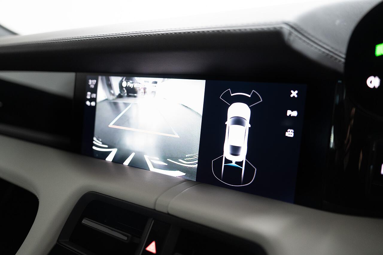 Porsche Taycan view 16