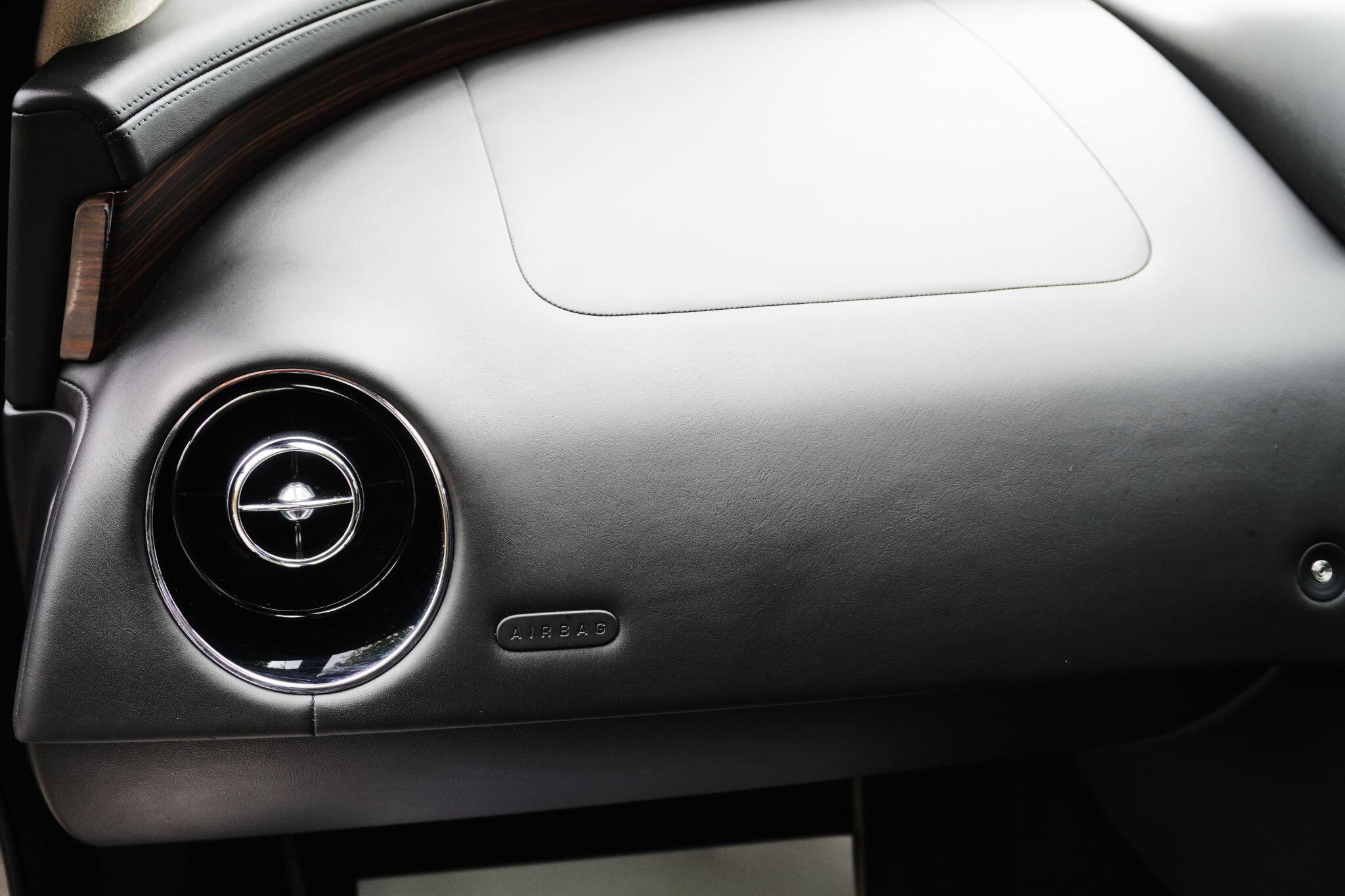 Jaguar XJ view 55
