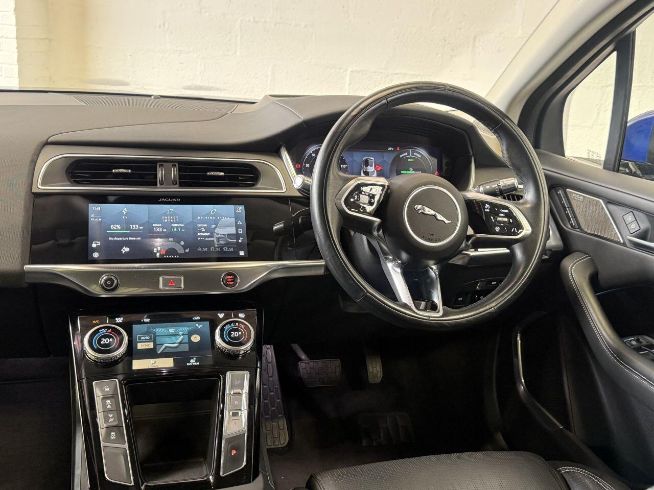 Jaguar I-Pace view 35