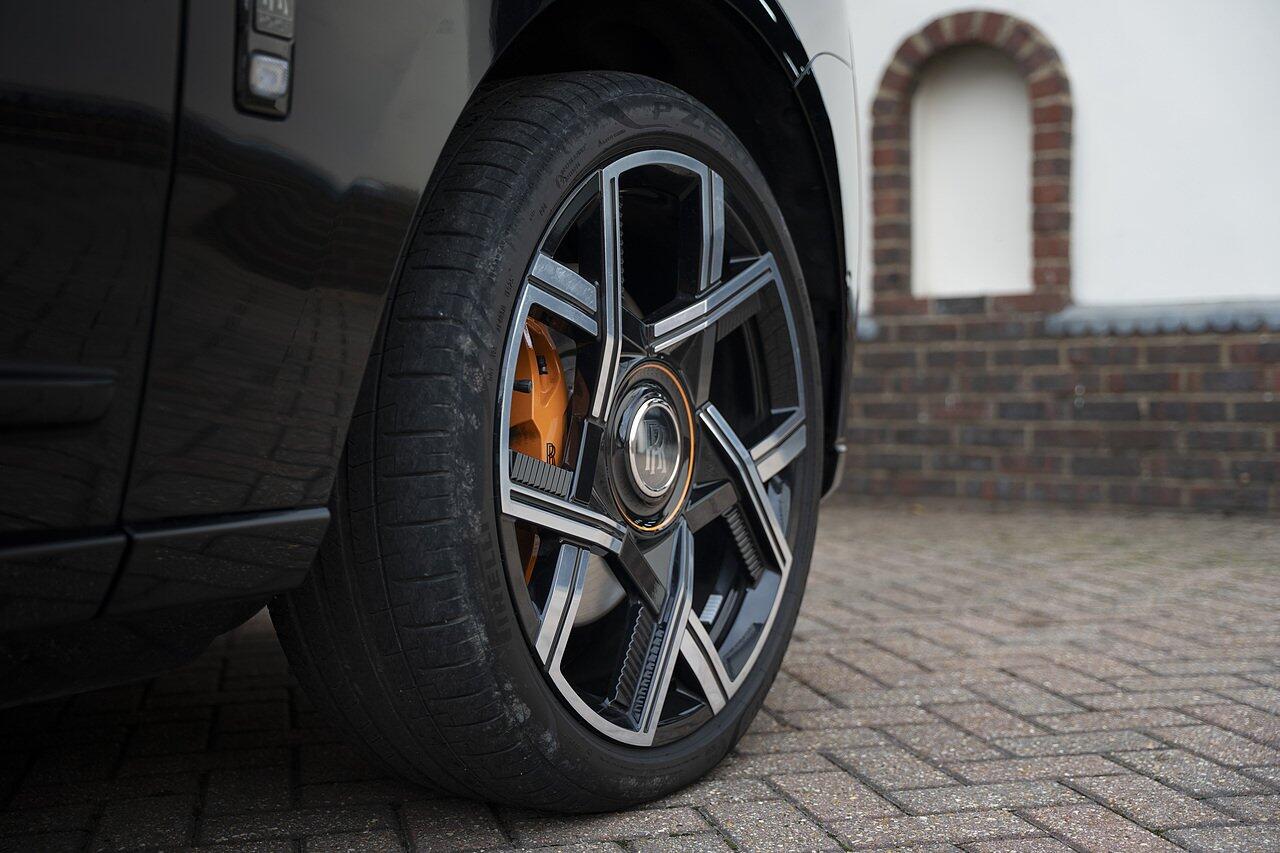 Rolls-Royce Cullinan view 7