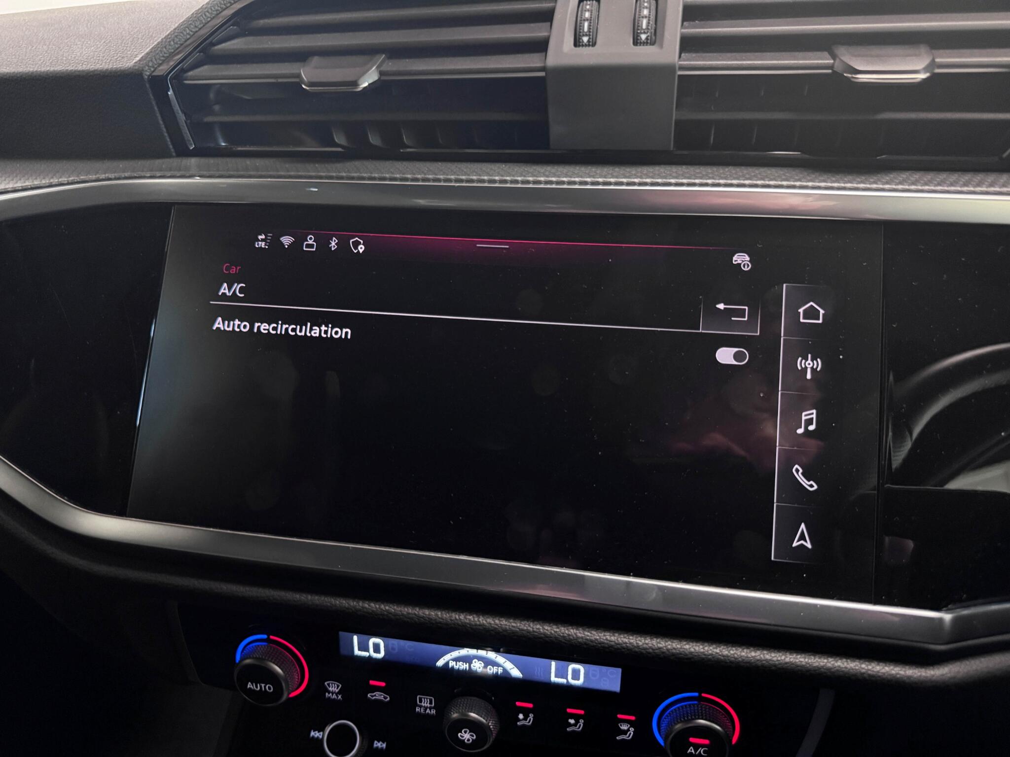 Audi Q3 view 53
