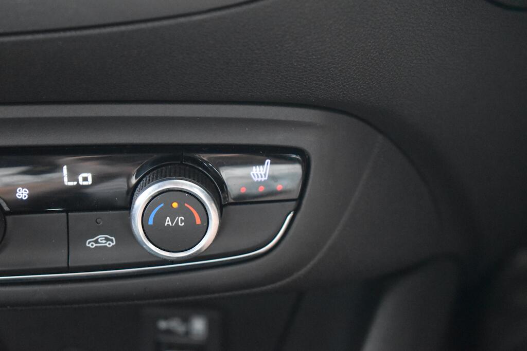 Vauxhall Crossland view 17