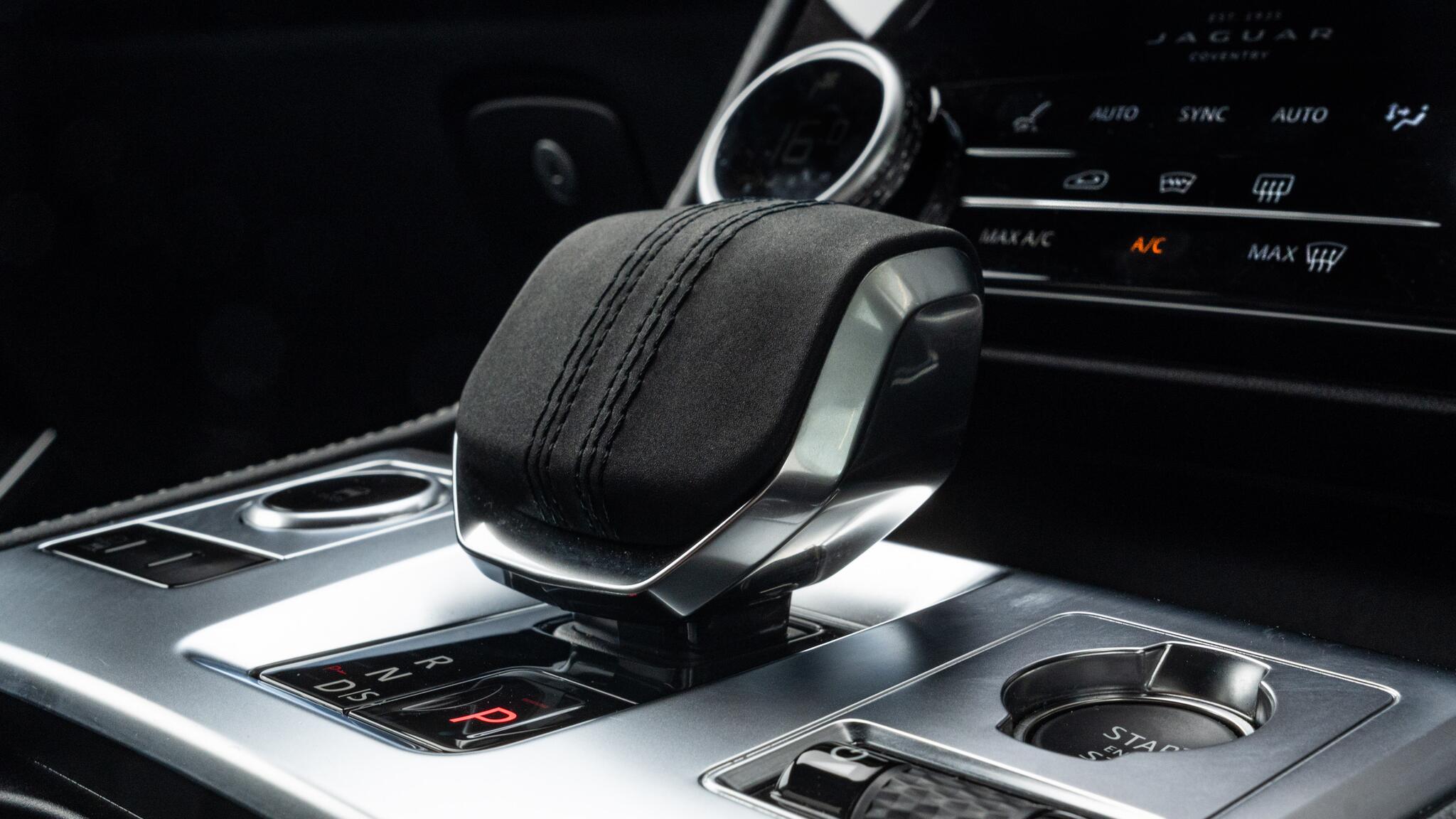 Jaguar F-Pace view 66