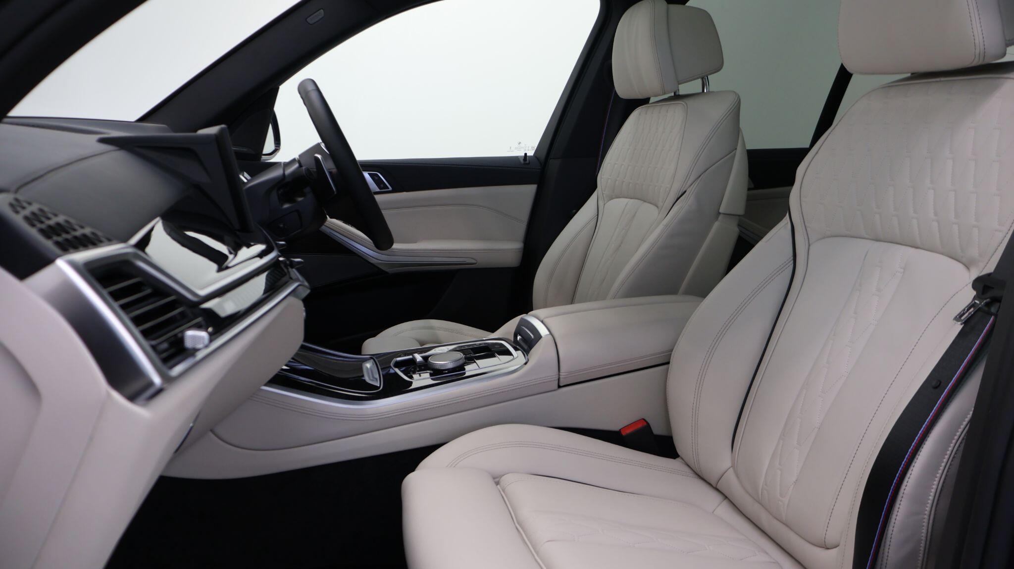 BMW X5 view 25
