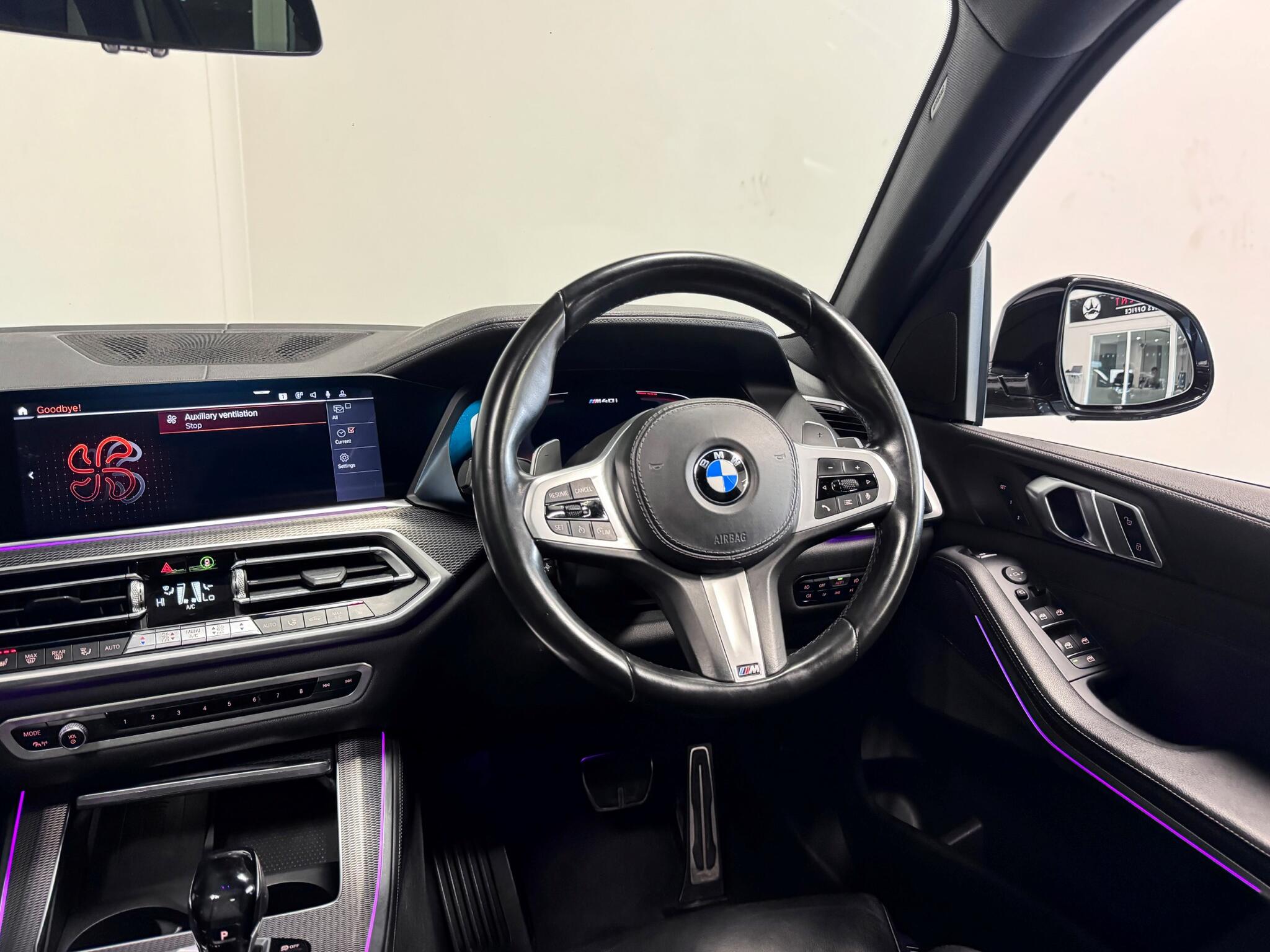 BMW X5 view 35