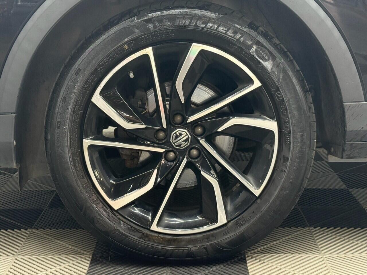 MG ZS view 4