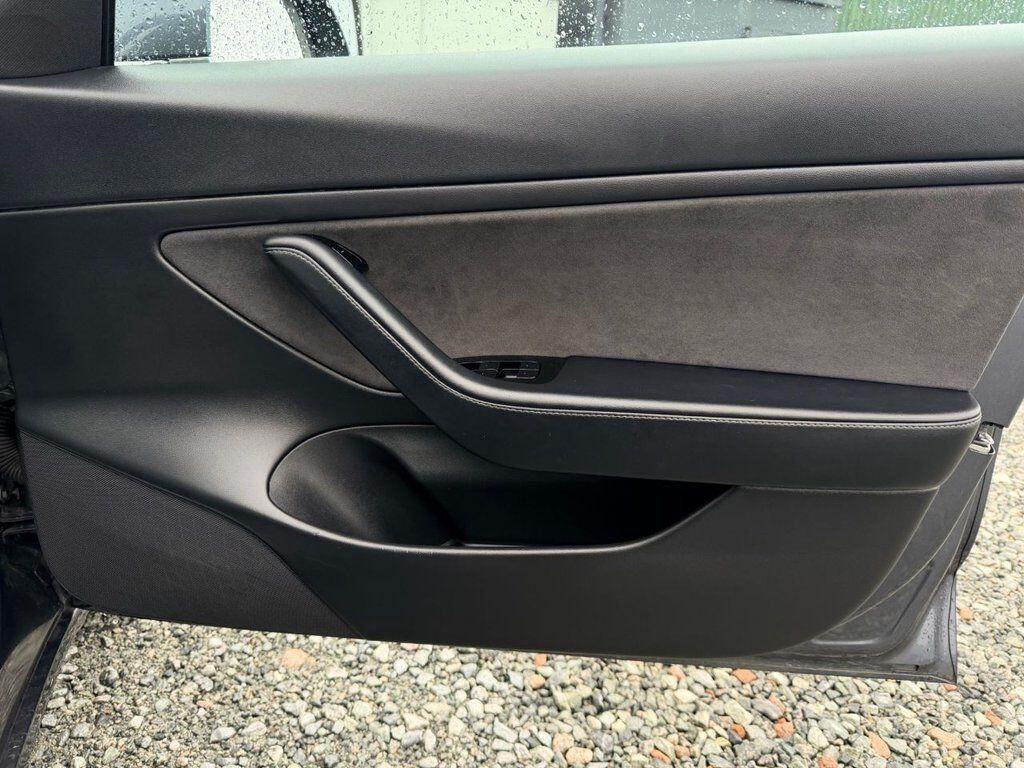 Tesla Model 3 view 15