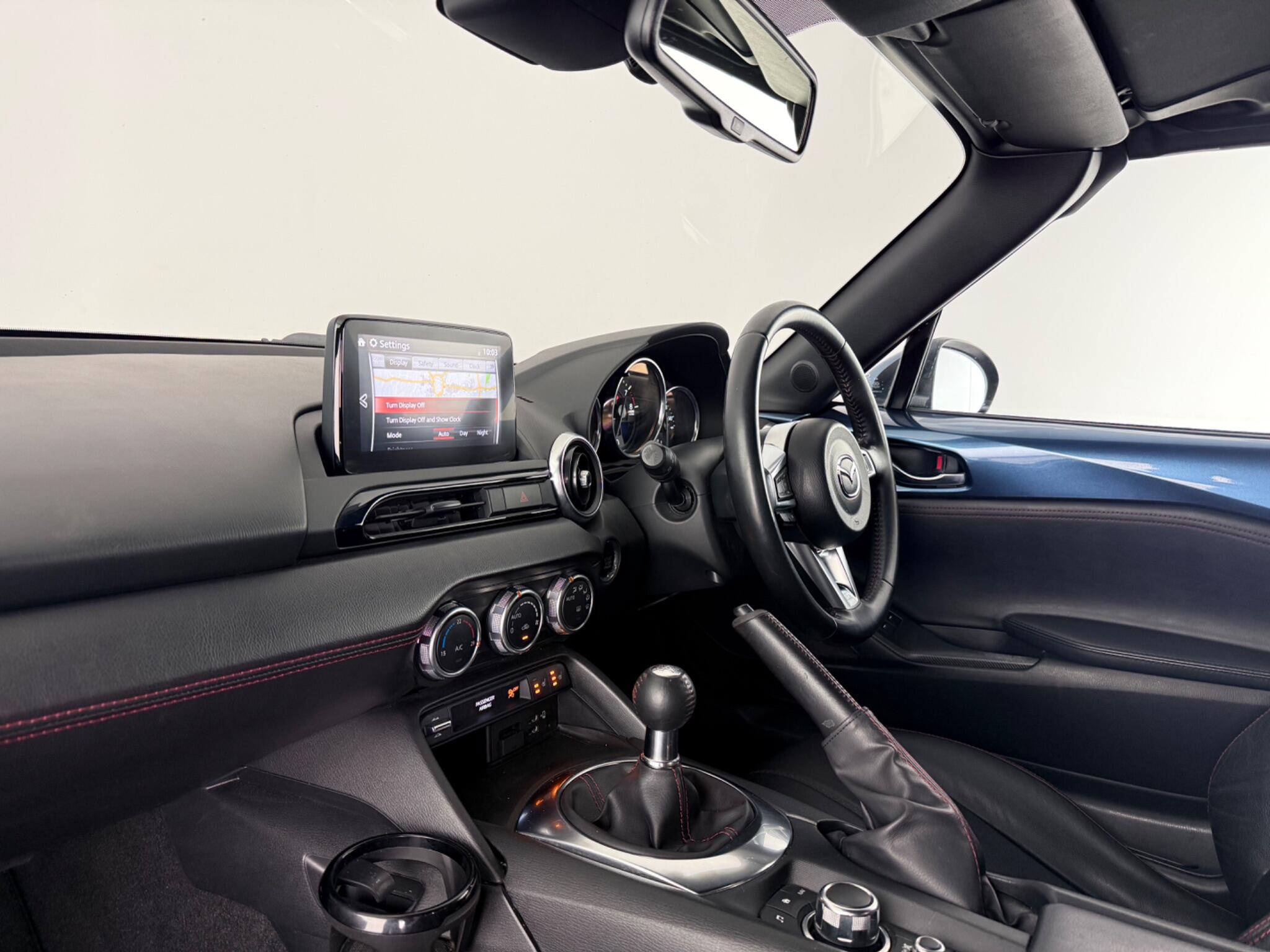 Mazda MX-5 view 13