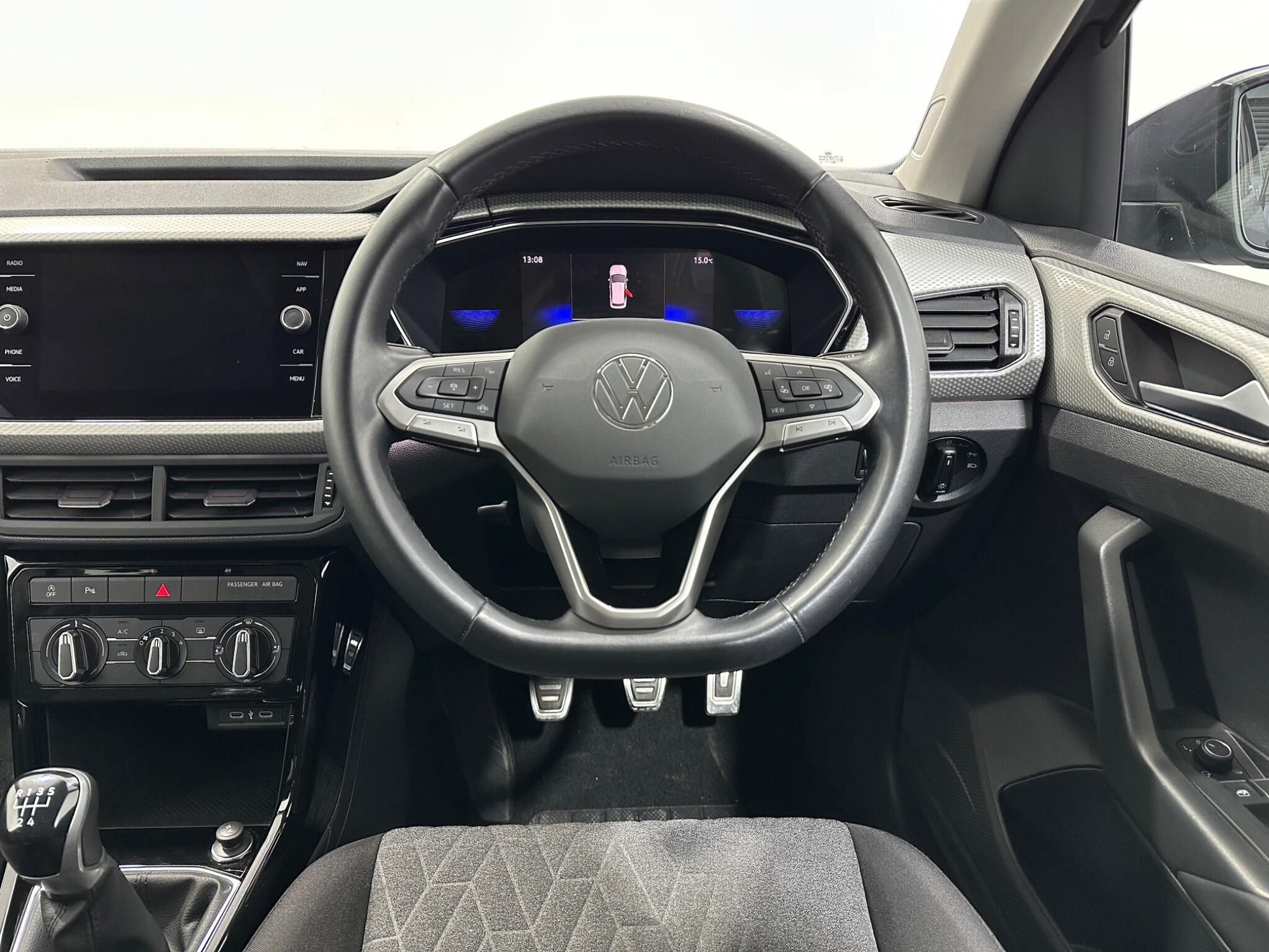 Volkswagen T-Cross view 13