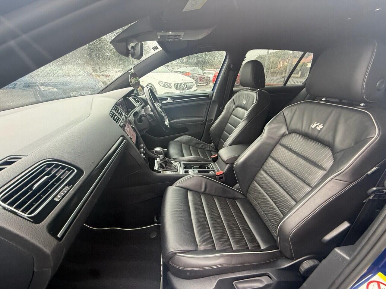 Volkswagen Golf view 27